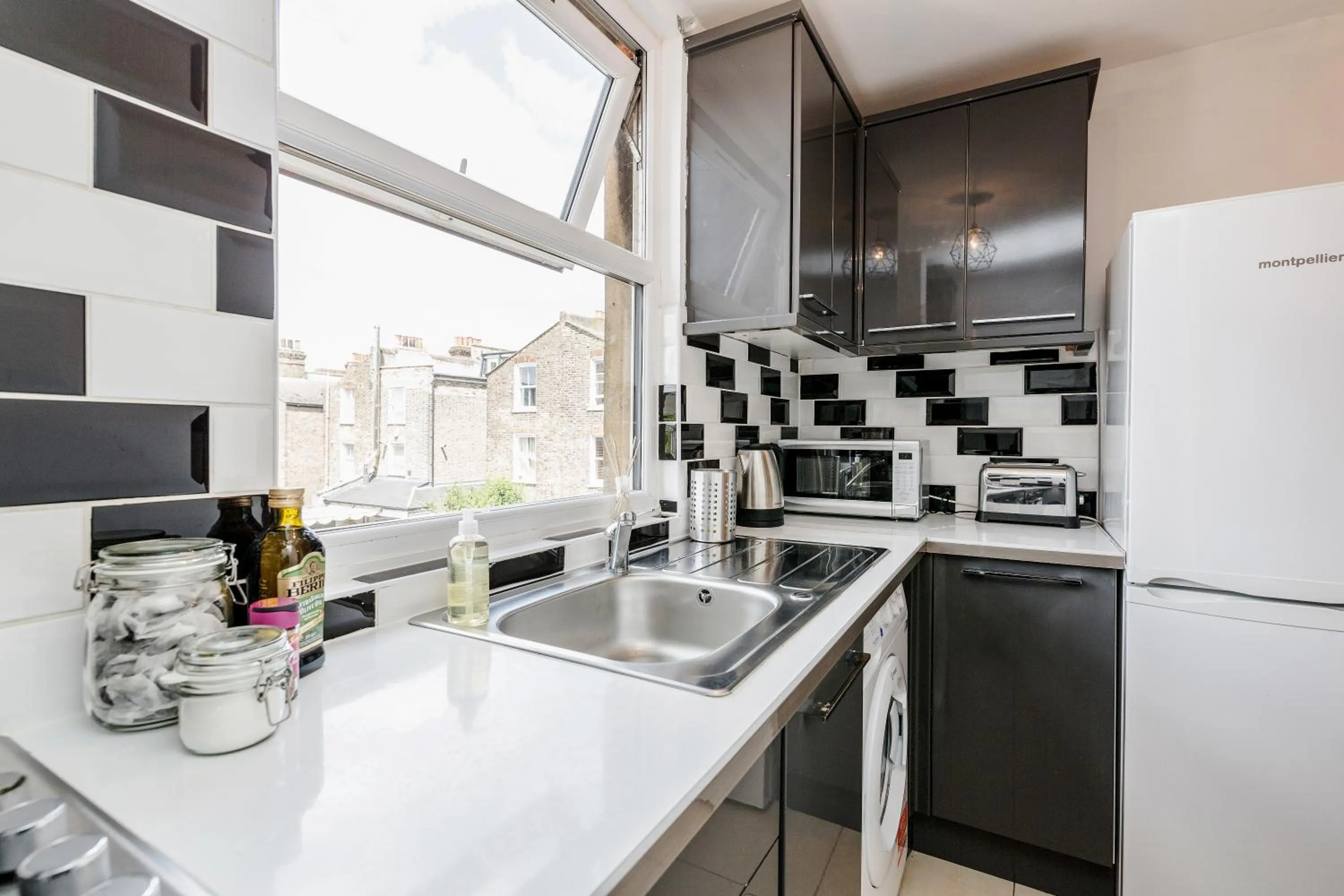 Kitchen or kitchenette in WelcomeStay Clapham Junction 2 Bedroom Apartment