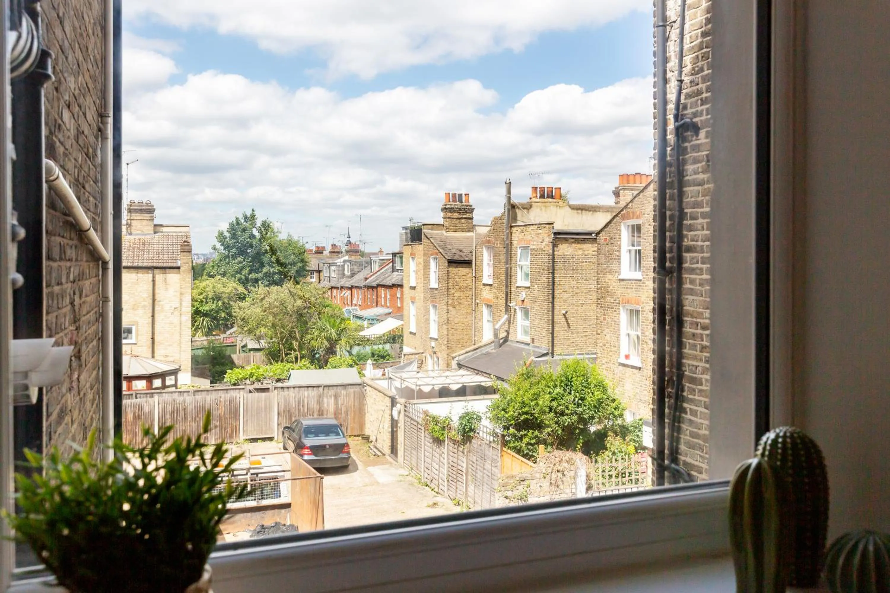City view in WelcomeStay Clapham Junction 2 Bedroom Apartment
