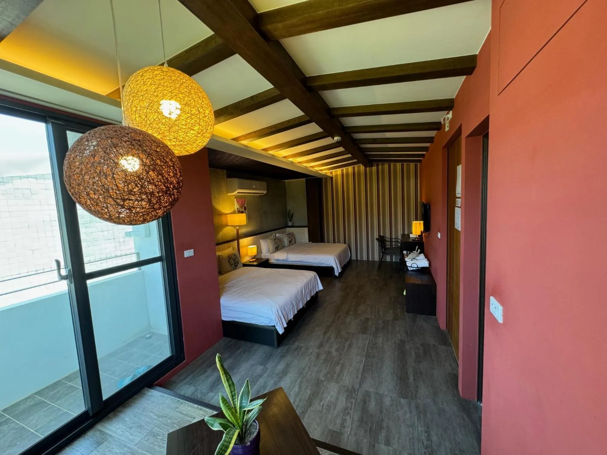 Photo of the whole room, Bed in Chi Chu B&B