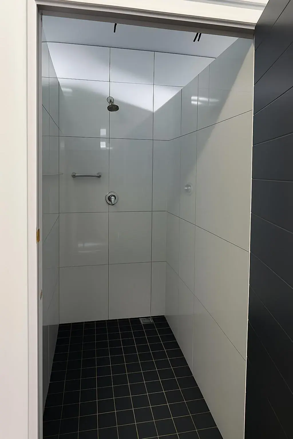 Bed in 6-Bed Mixed Dormitory Room in Green Elephant Backpackers Bed in 6-Bed Mixed Dormitory Room in Green Elephant Backpackers