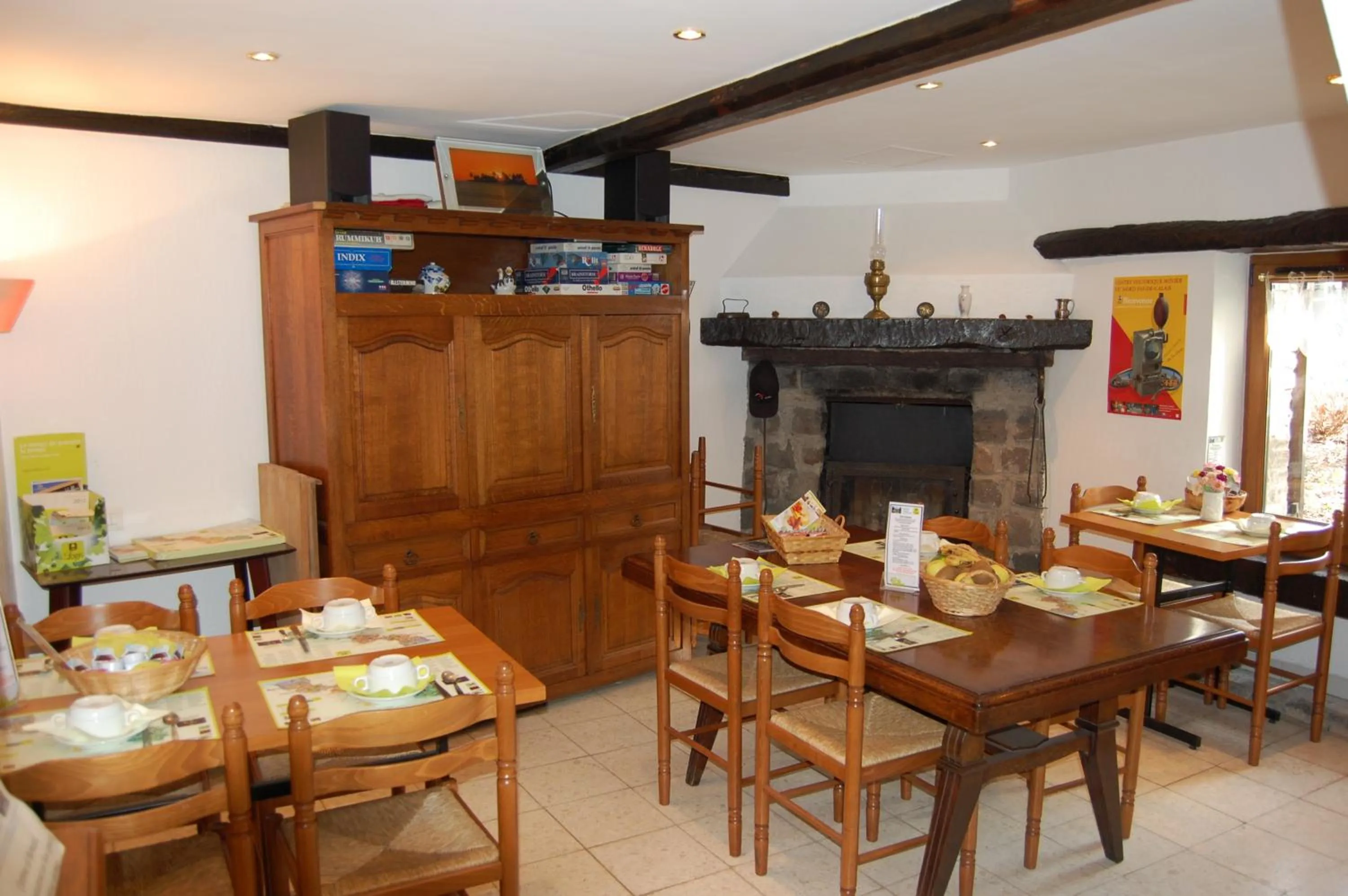 Restaurant/places to eat in AUBERGE du BORD des EAUX - Demi-pension assurée sur réservation