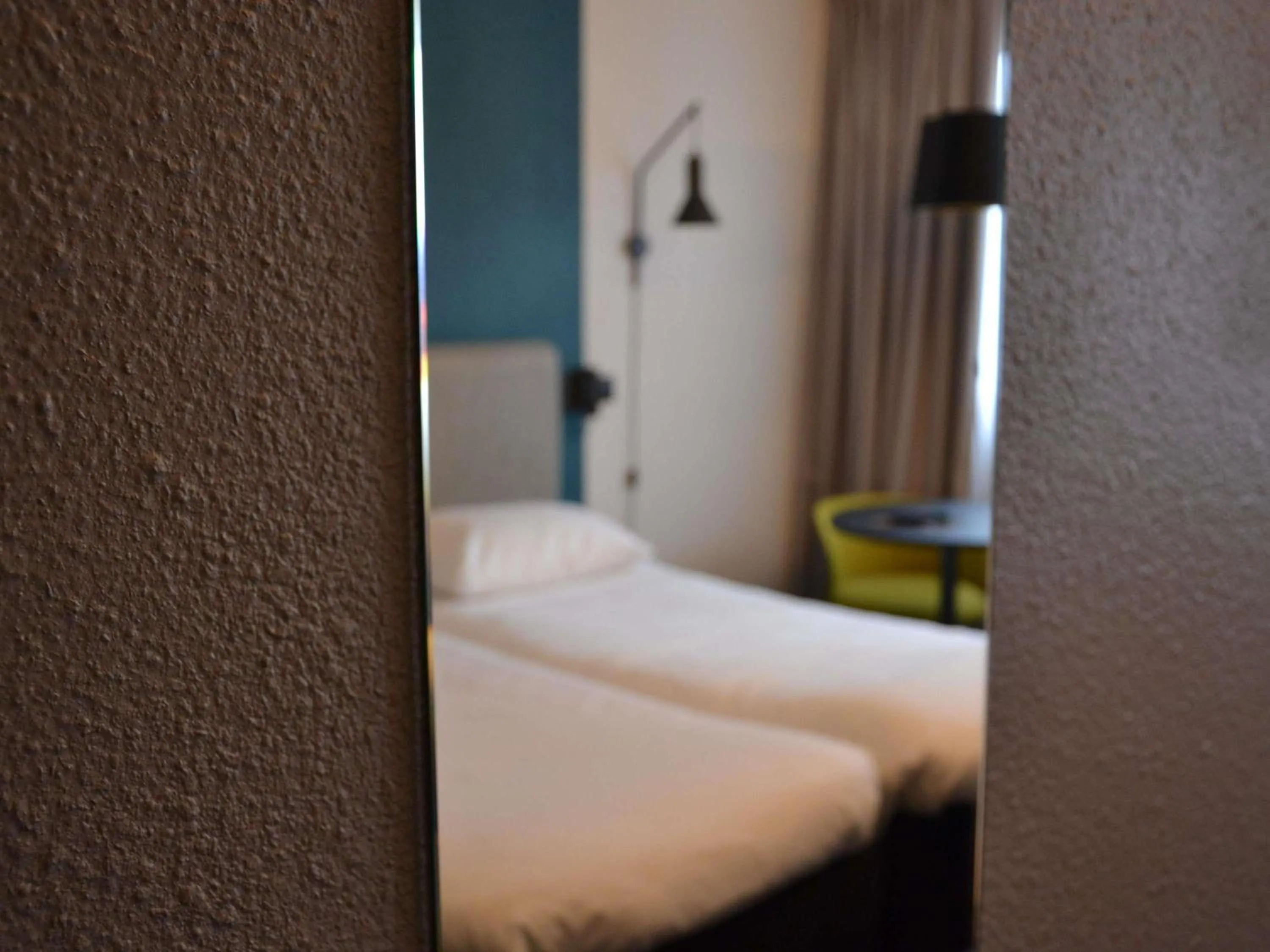 Bedroom, Bed in ibis Chambery
