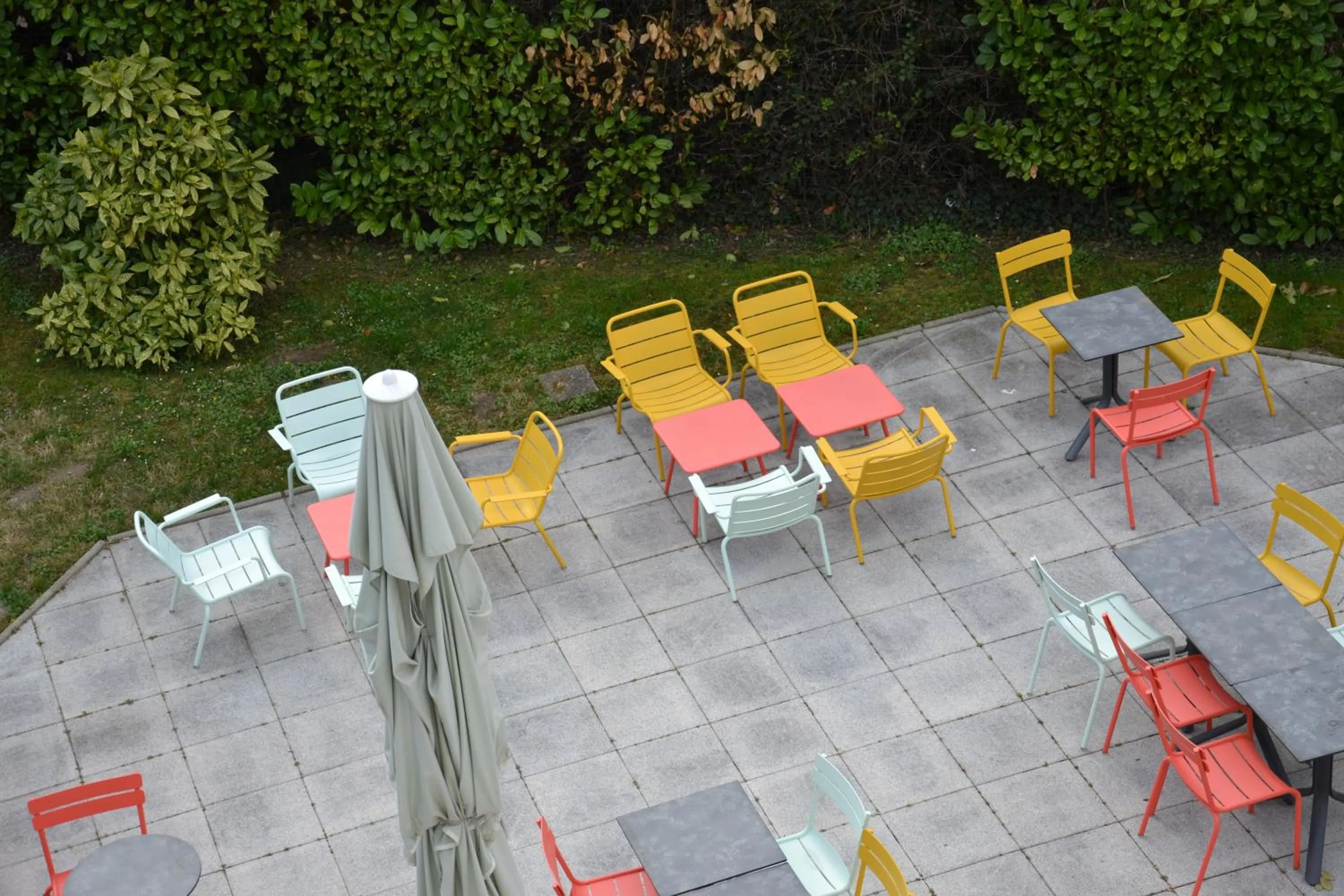 Patio in ibis Chambery