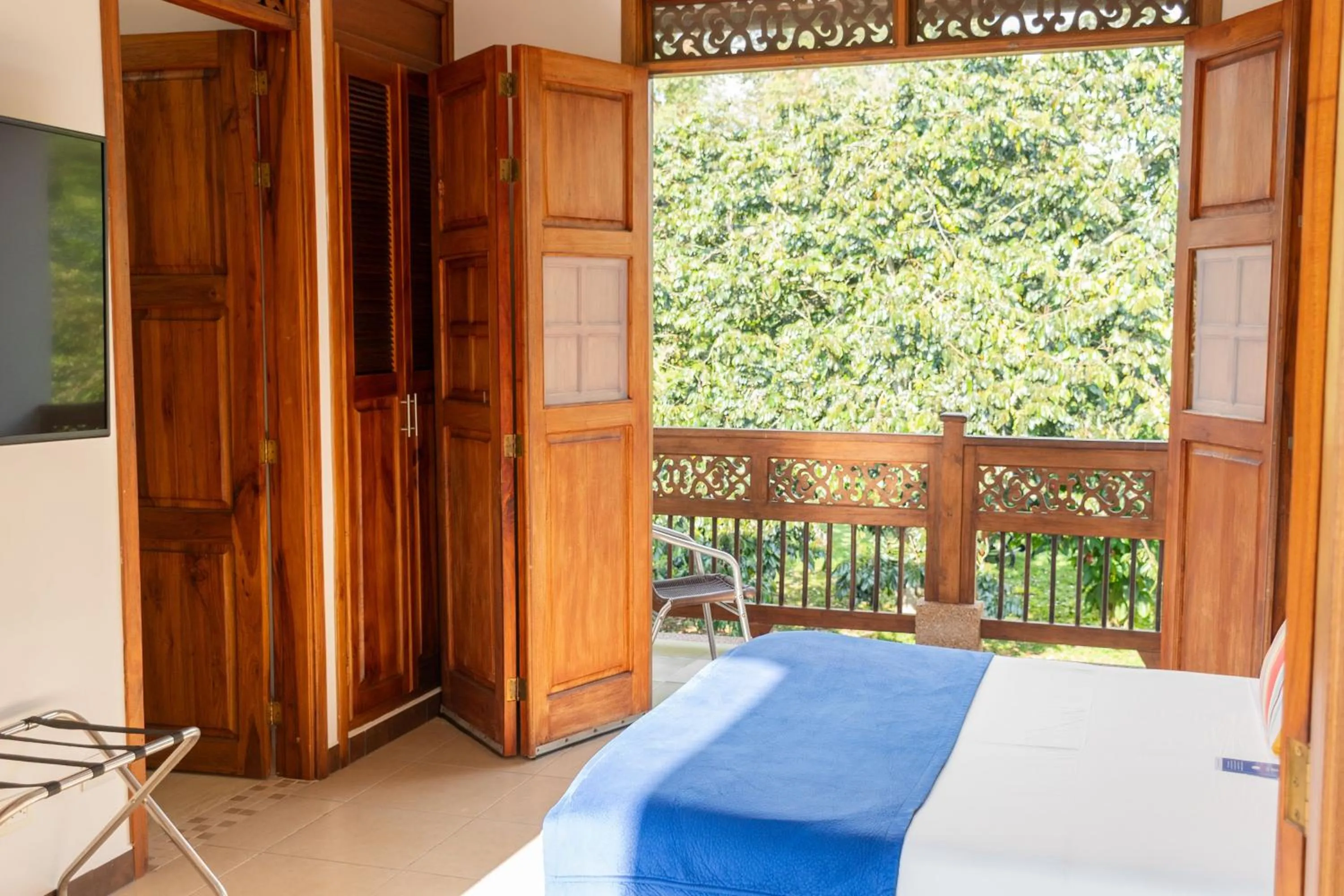 Photo of the whole room, Bed in La Herencia Hotel