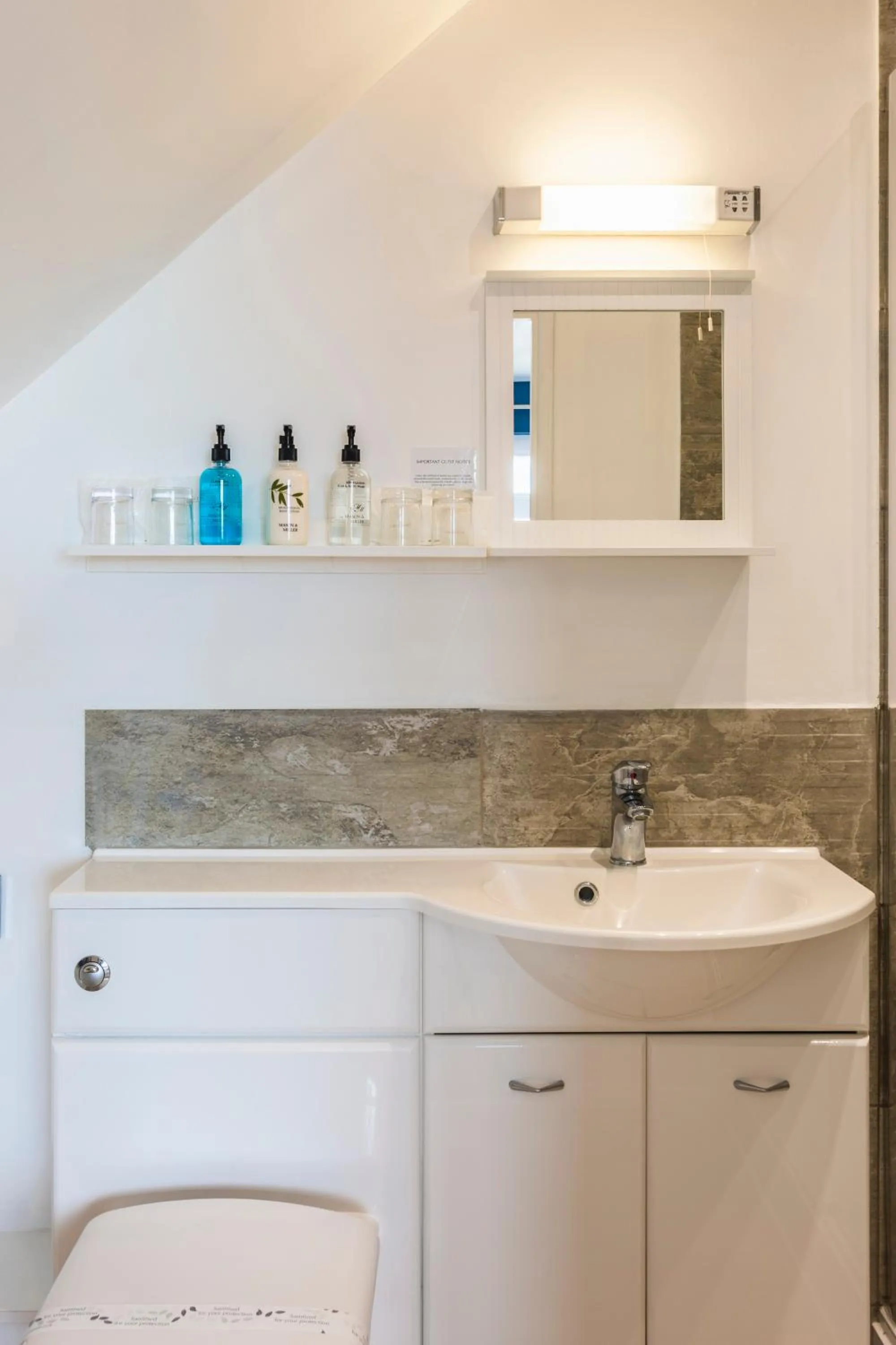 Shower in The Royson Guest House