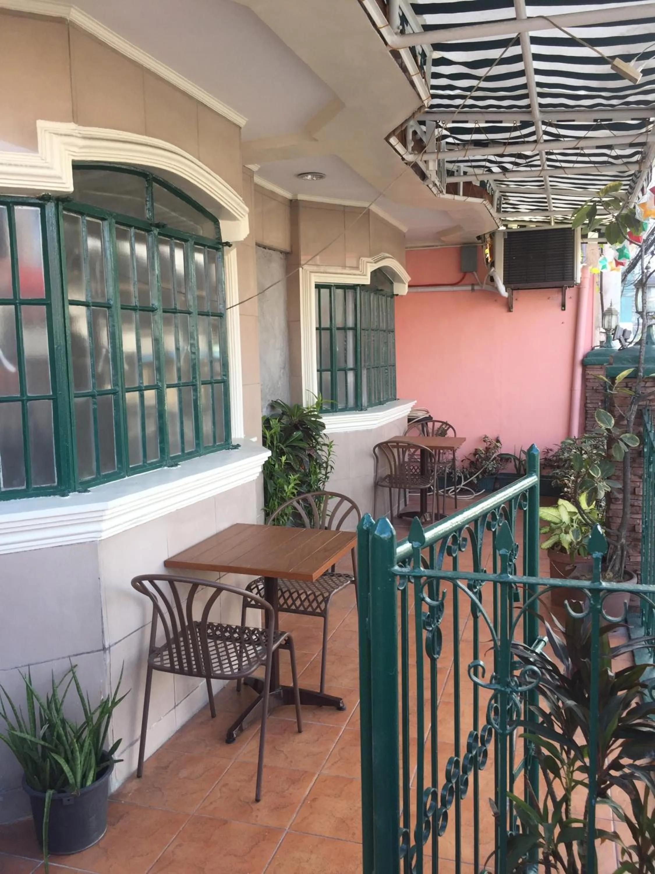 Balcony/Terrace in 1 River Central Hostel