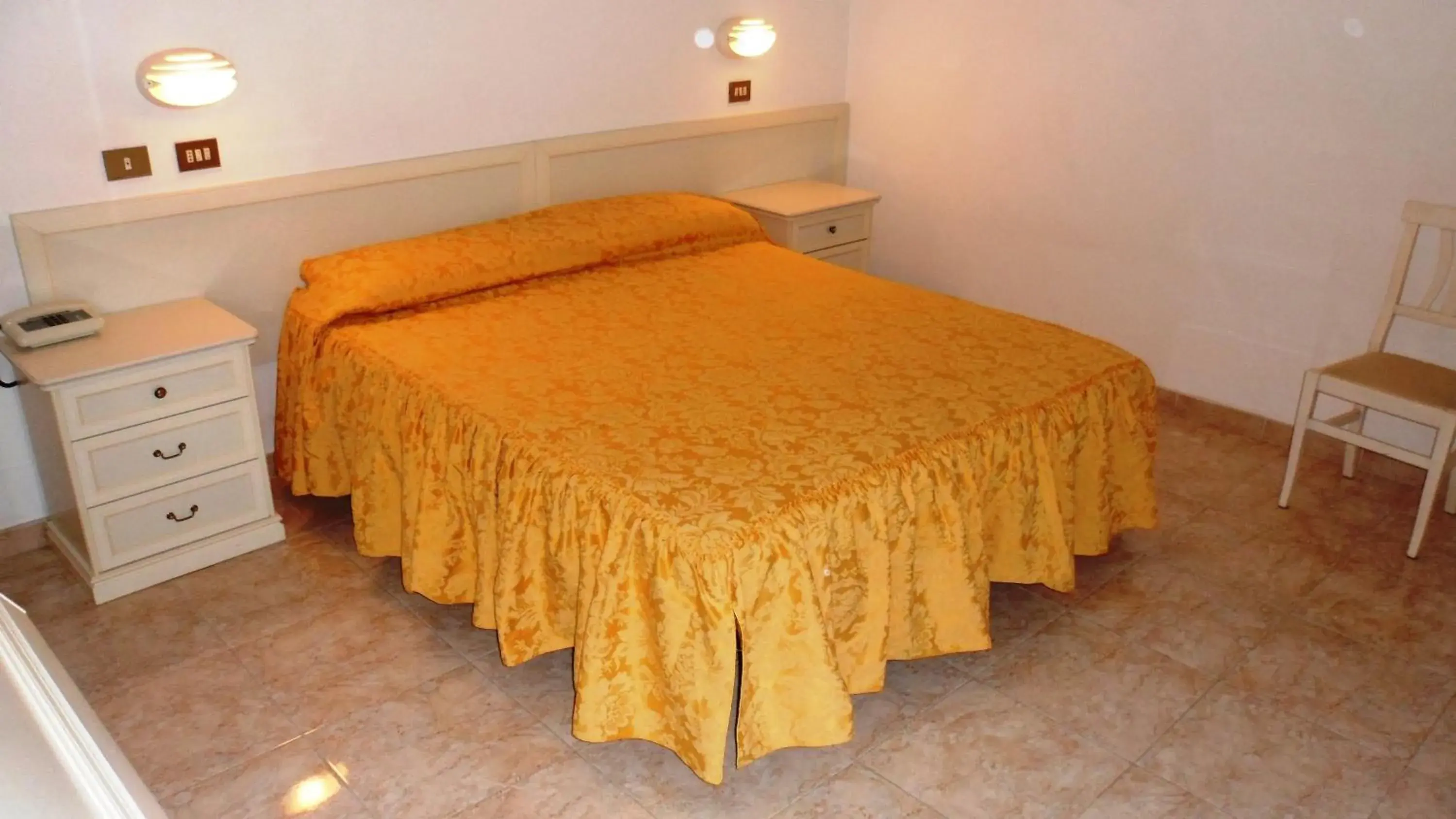 Double Room with Balcony - single occupancy in Hotel Reali Double Room with Balcony - single occupancy in Hotel Reali