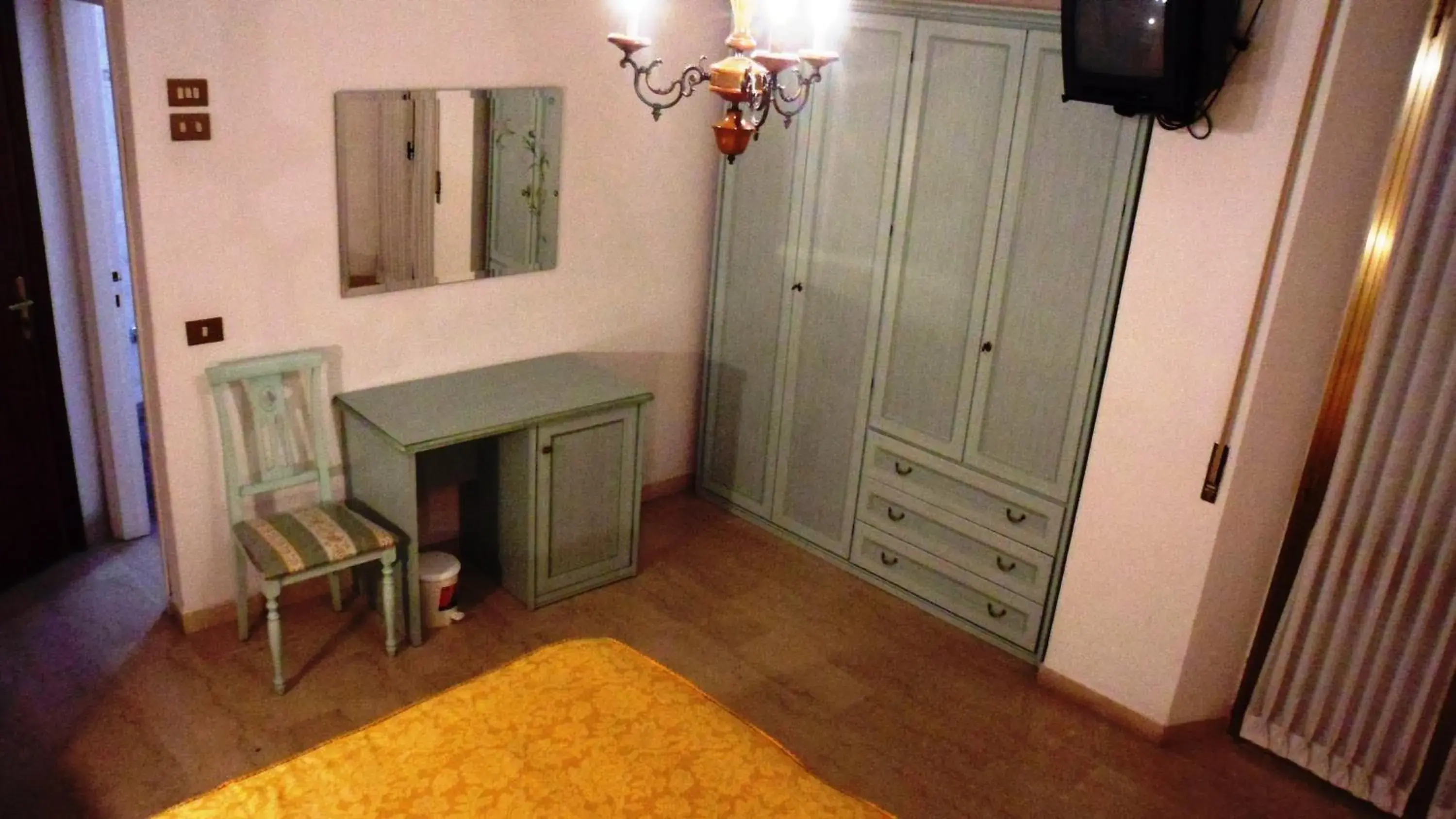 Double Room with Balcony - single occupancy in Hotel Reali Double Room with Balcony - single occupancy in Hotel Reali