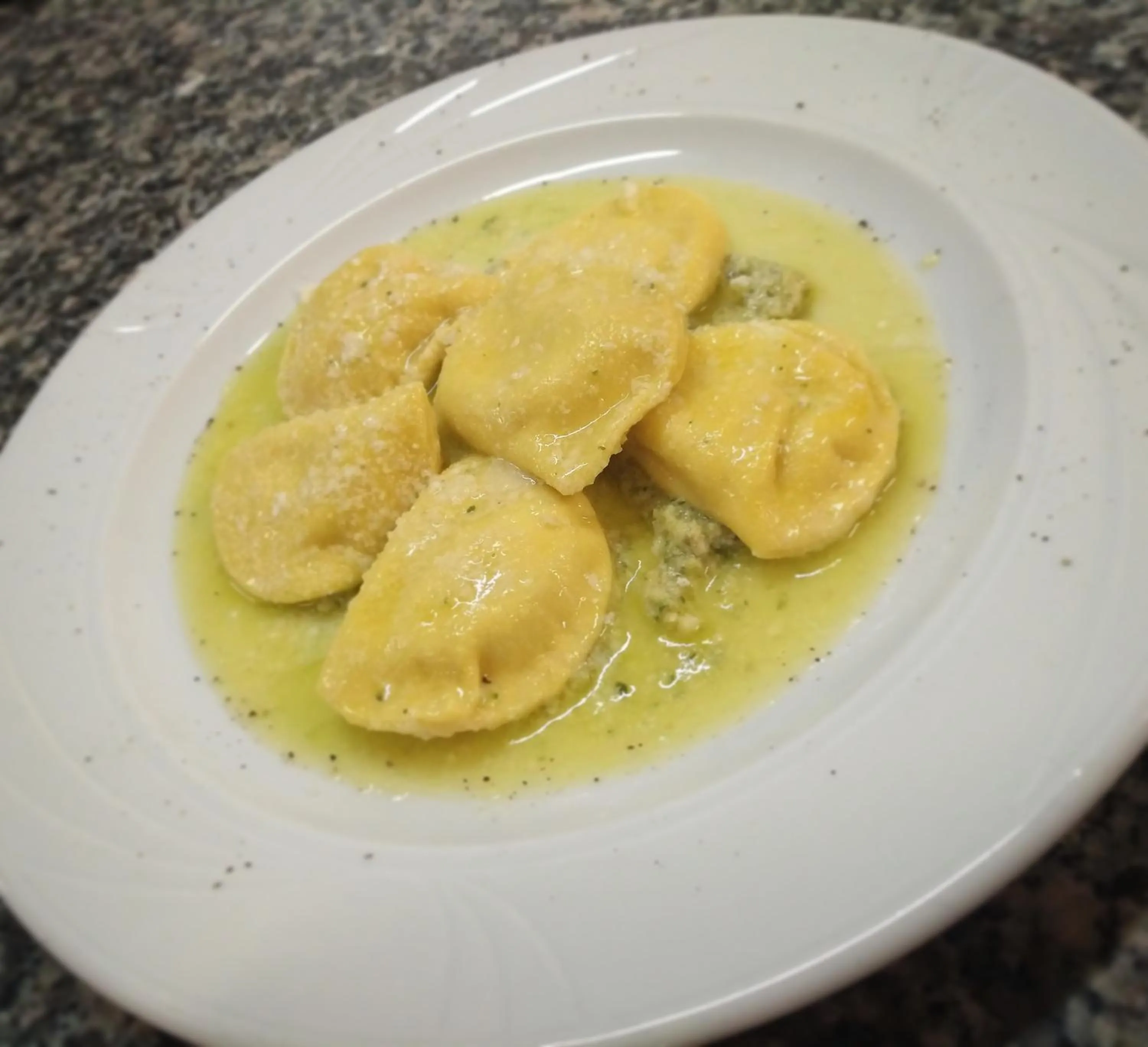 Food and drinks in Hotel Reali