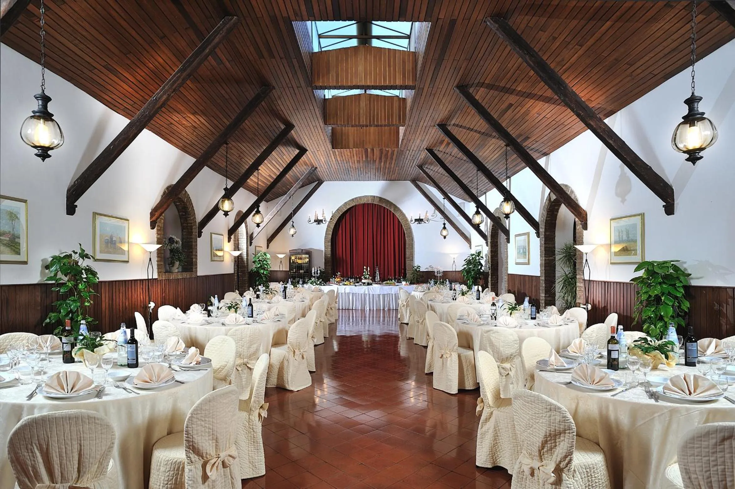 Restaurant/places to eat in Hotel Bel Sit