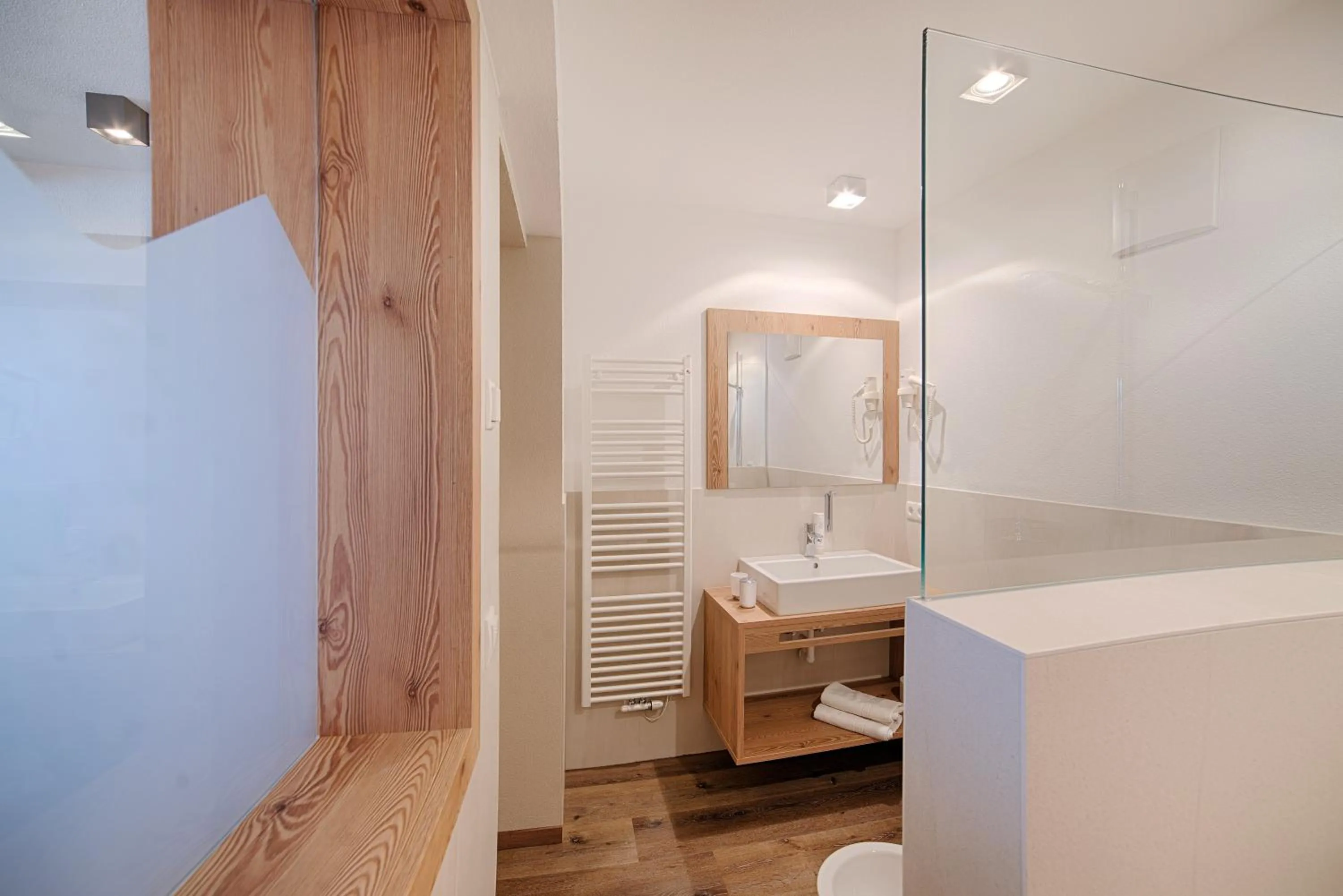 Bathroom in Martinshof berg herz hotel