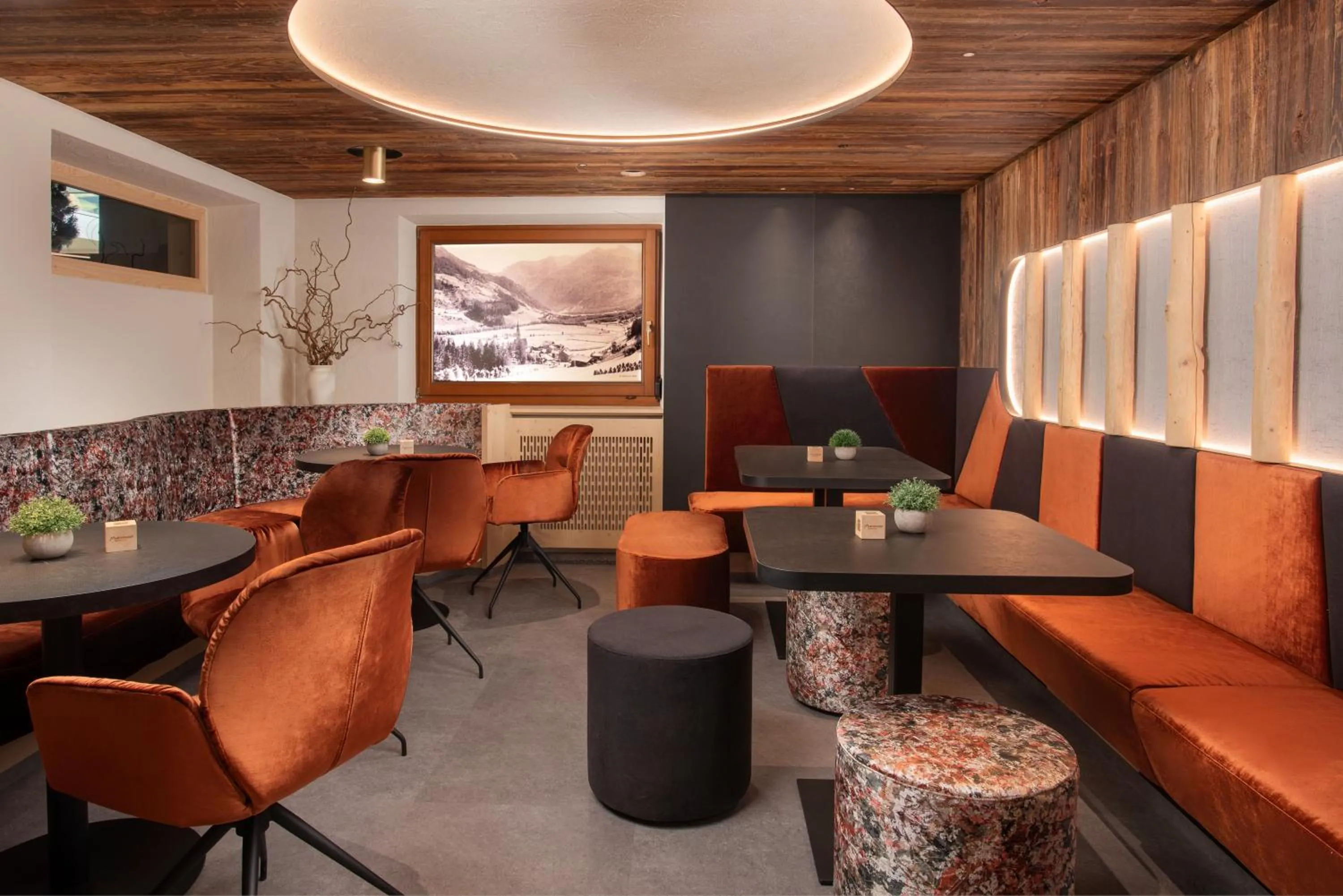 Lounge or bar in Martinshof berg herz hotel