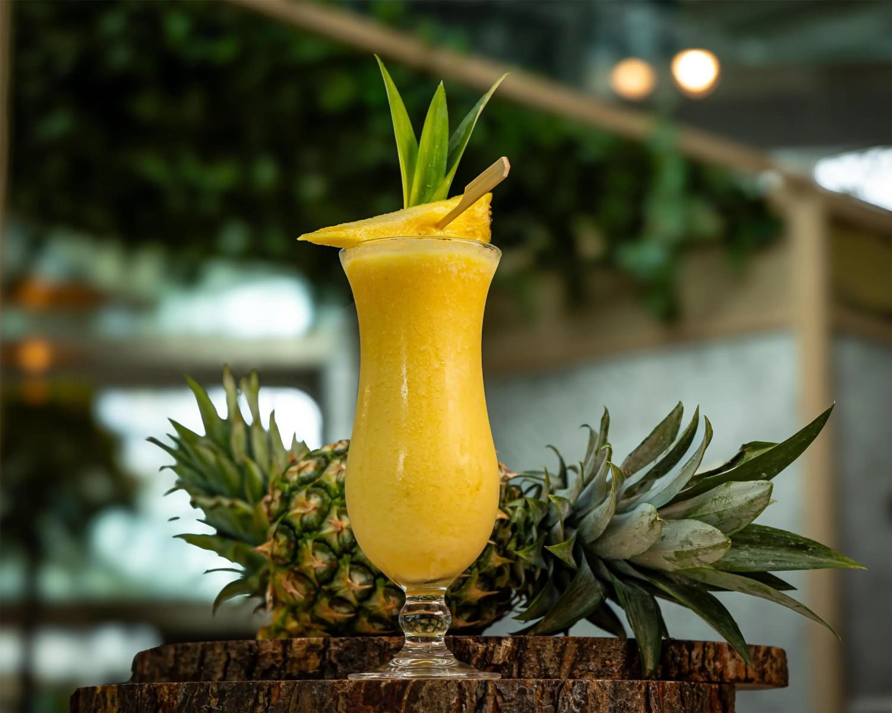 Lounge or bar in Hilton London Heathrow Airport