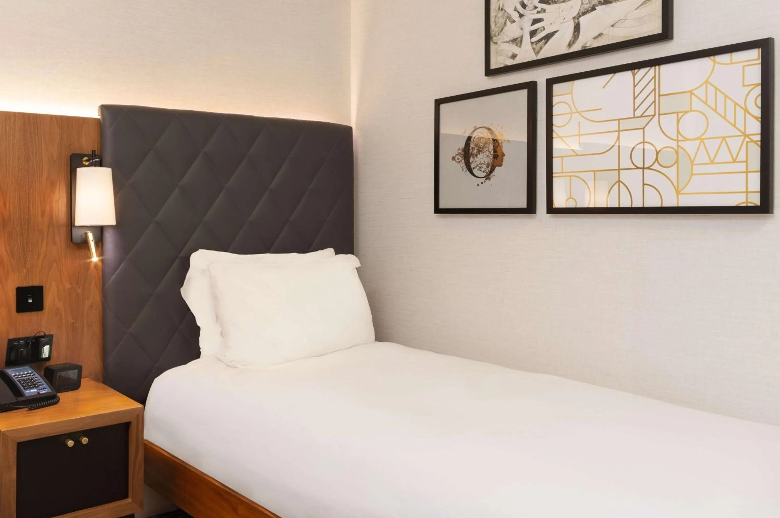 Bed in Hilton London Olympia