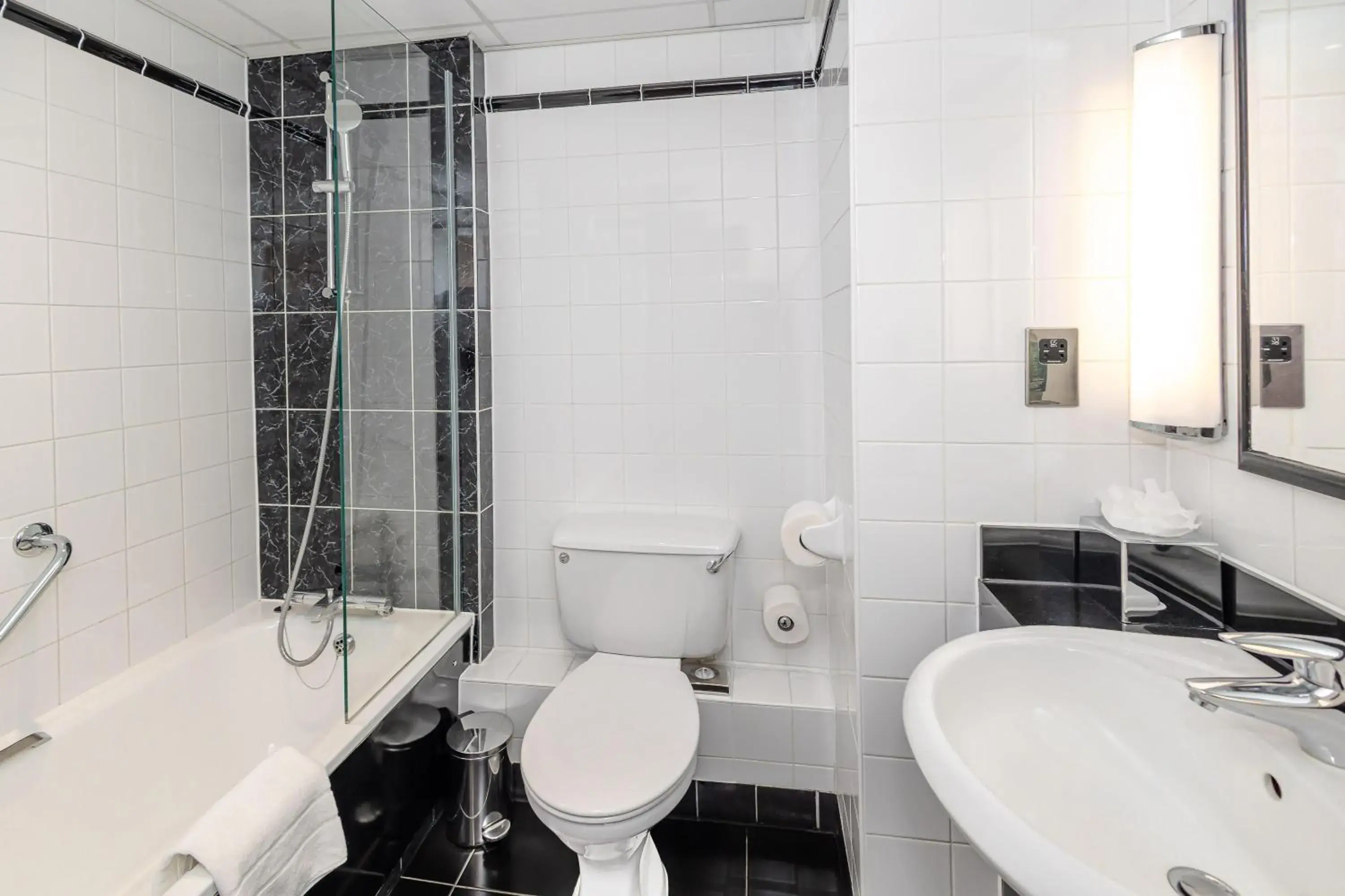 Bathroom in Hilton London Olympia Bathroom in Hilton London Olympia