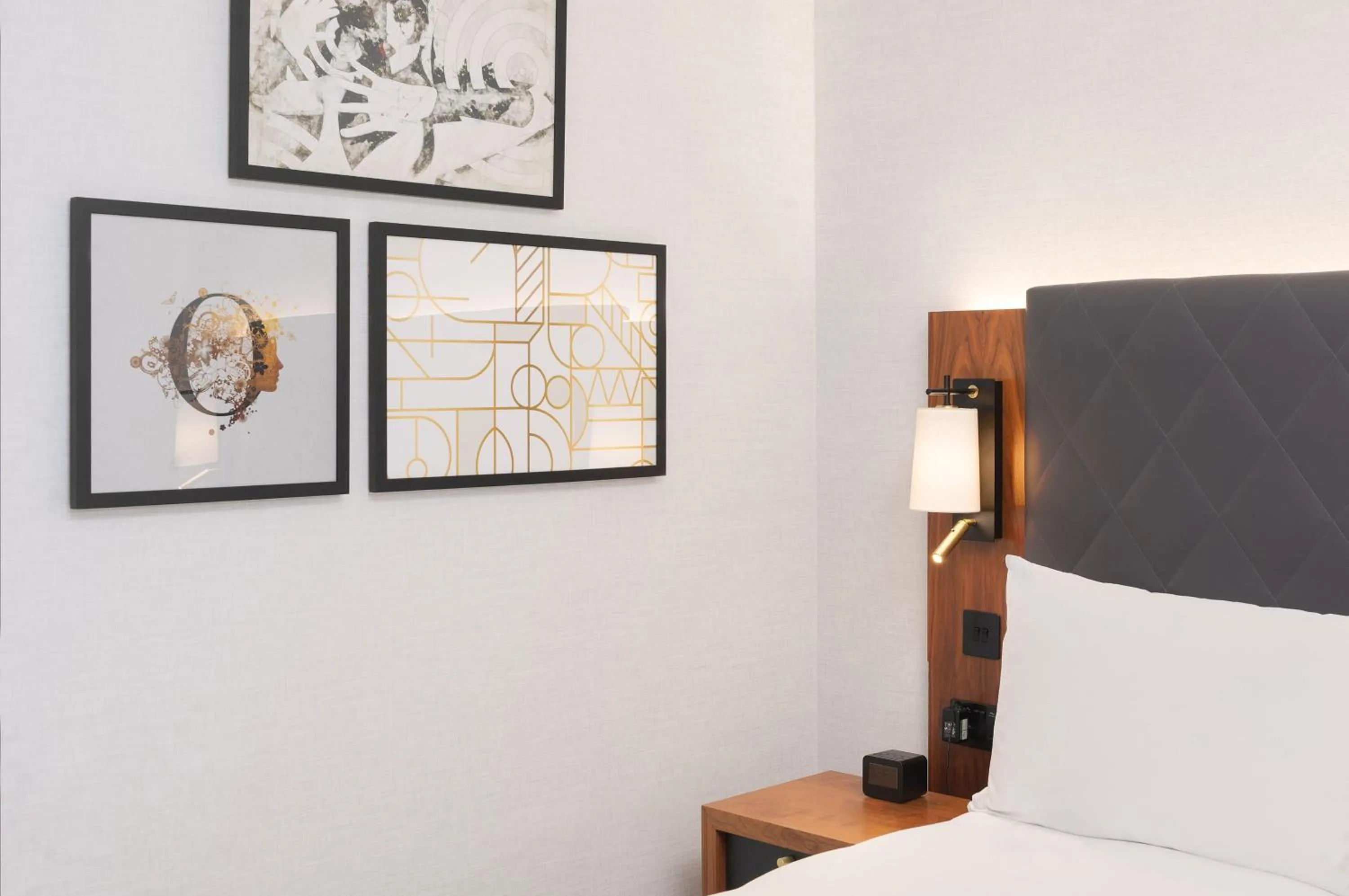 Bed in Hilton London Olympia