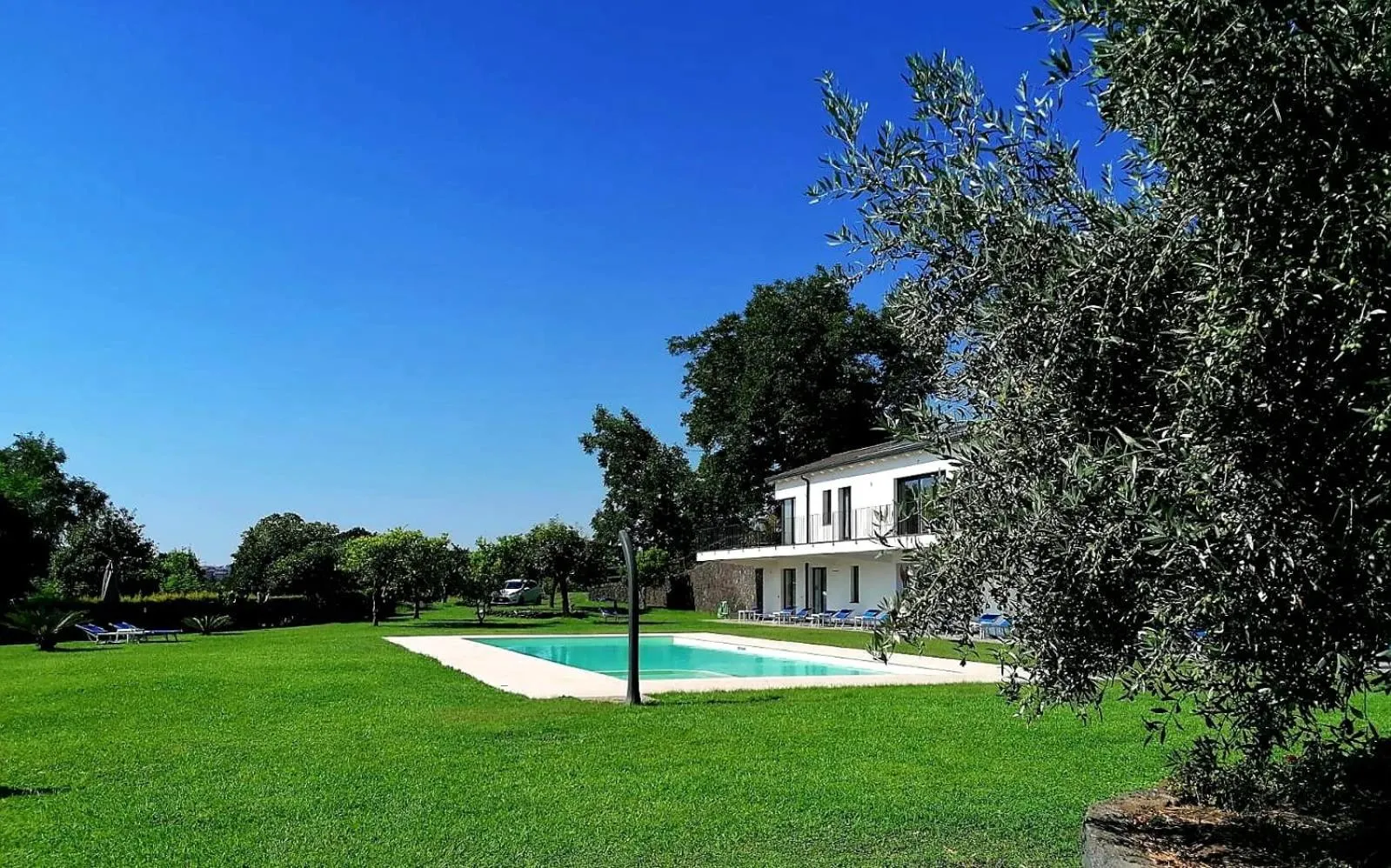 Swimming pool in AGRO Sicily