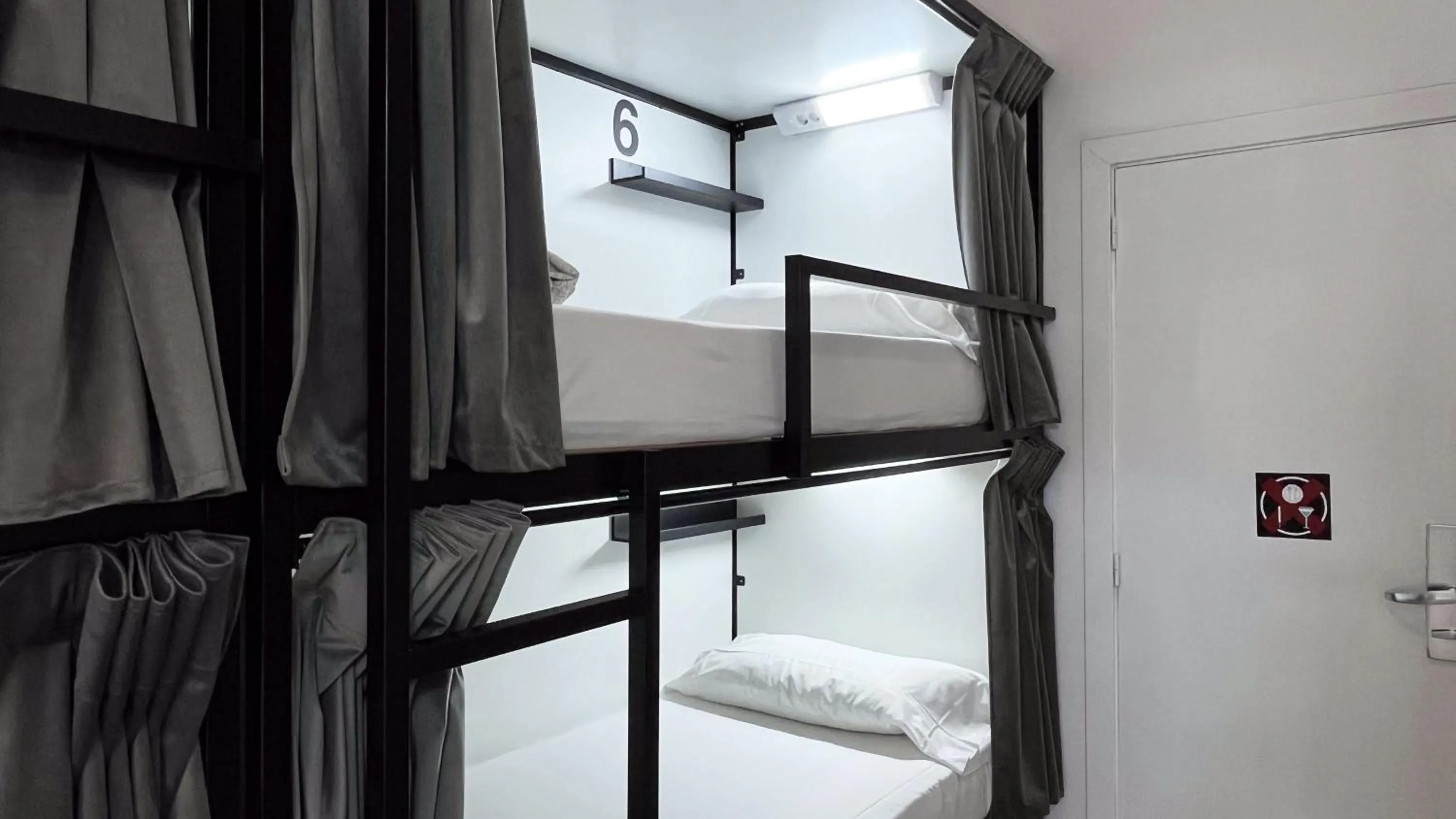 Bedroom, Bed in Way Hostel Madrid