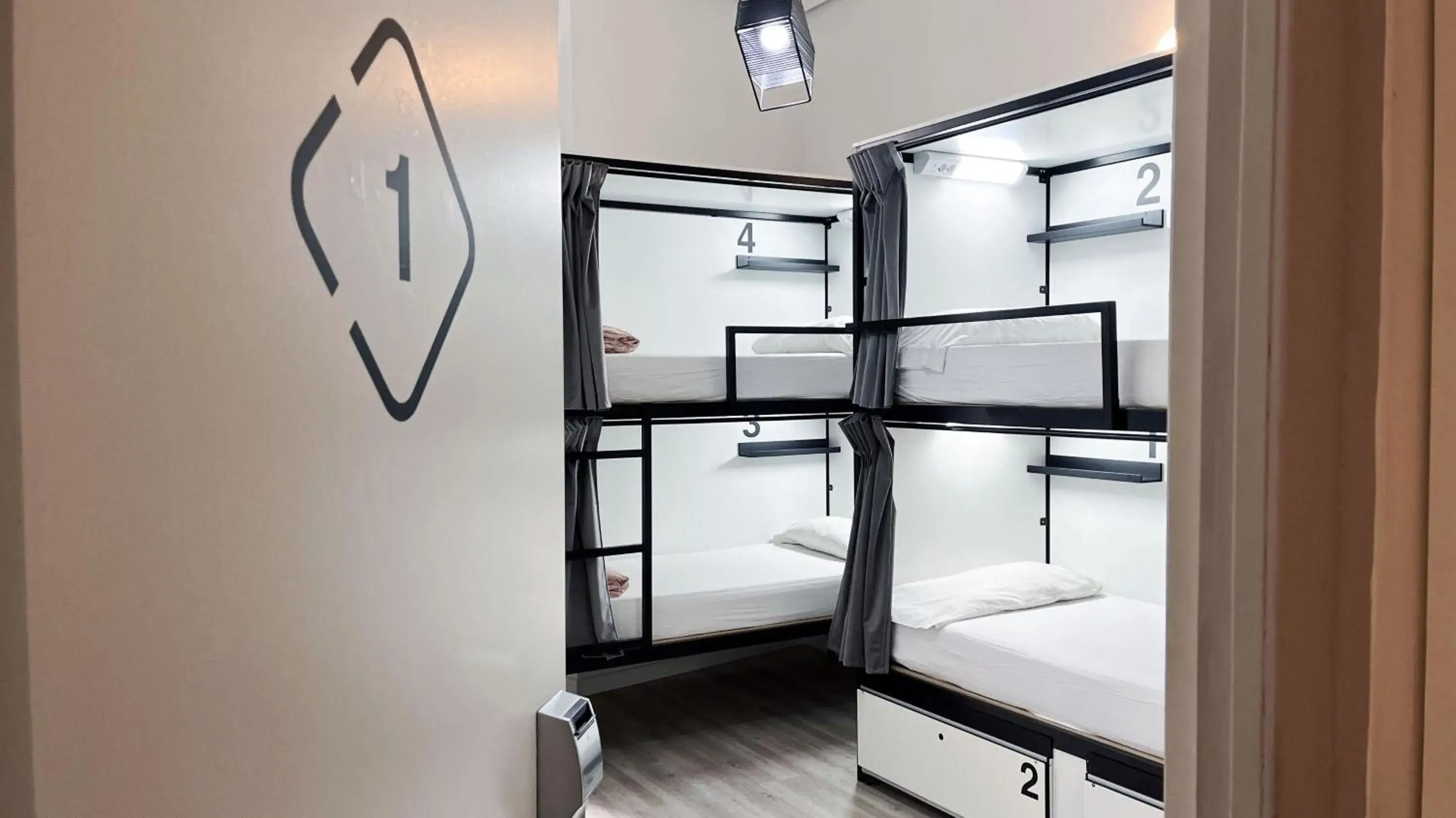 Bed in 6-Bed Female Dormitory Room in Way Hostel Madrid Bed in 6-Bed Female Dormitory Room in Way Hostel Madrid