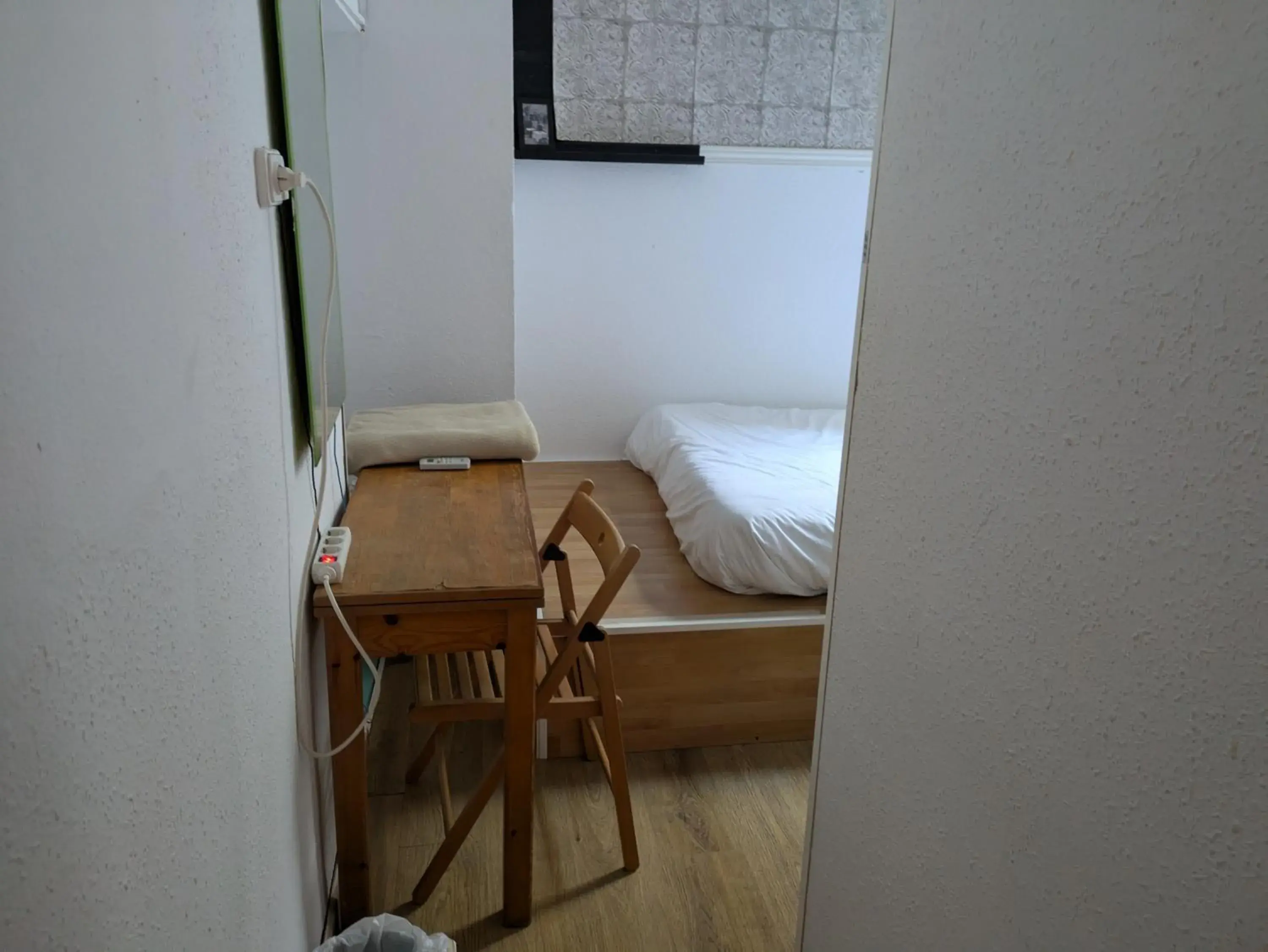 Single Room with Shared Shower and Toilet - single occupancy in Pension Casa De Barca Single Room with Shared Shower and Toilet - single occupancy in Pension Casa De Barca