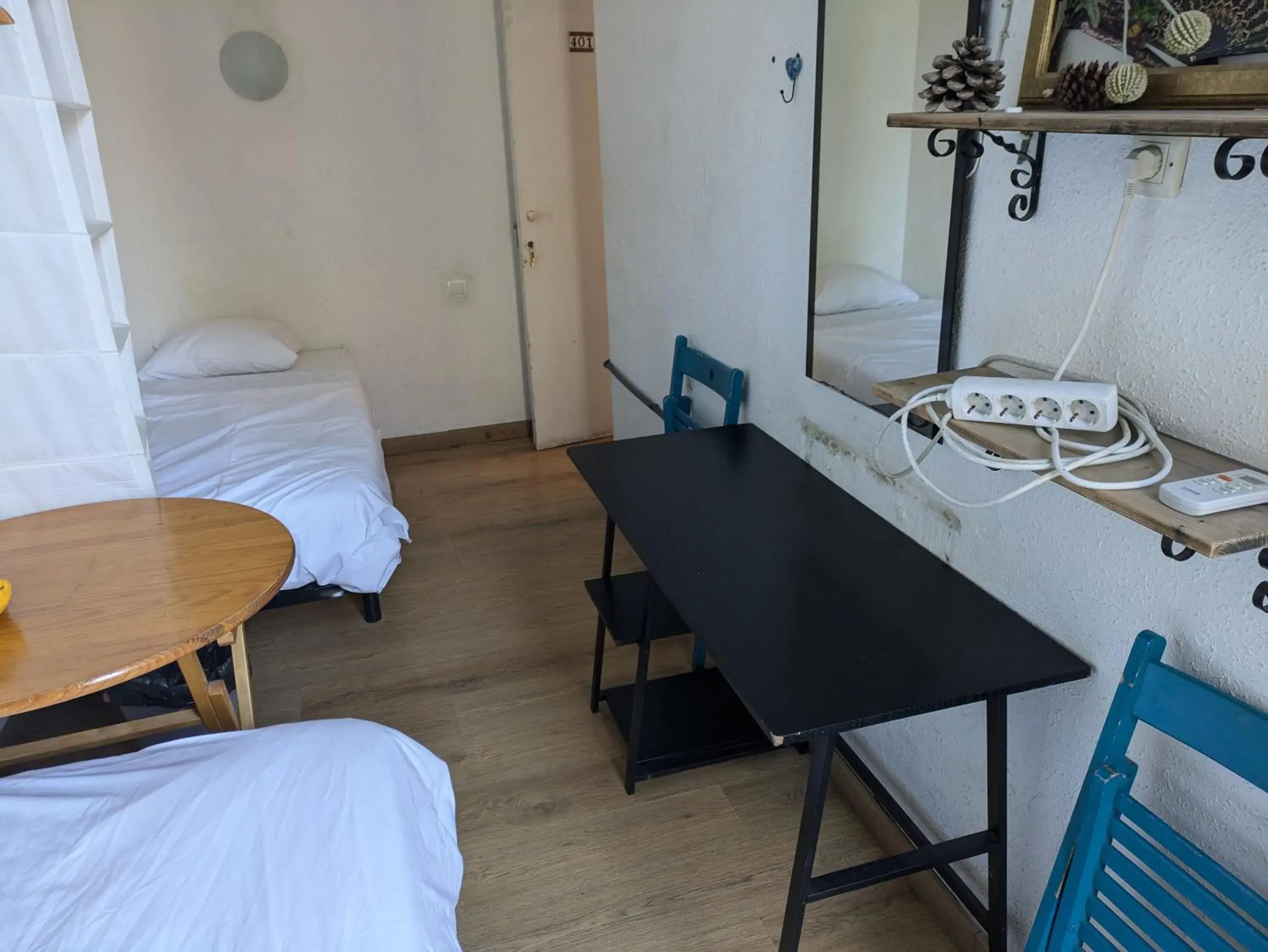 Standard Twin Room with Shared Bathroom in Pension Casa De Barca Standard Twin Room with Shared Bathroom in Pension Casa De Barca