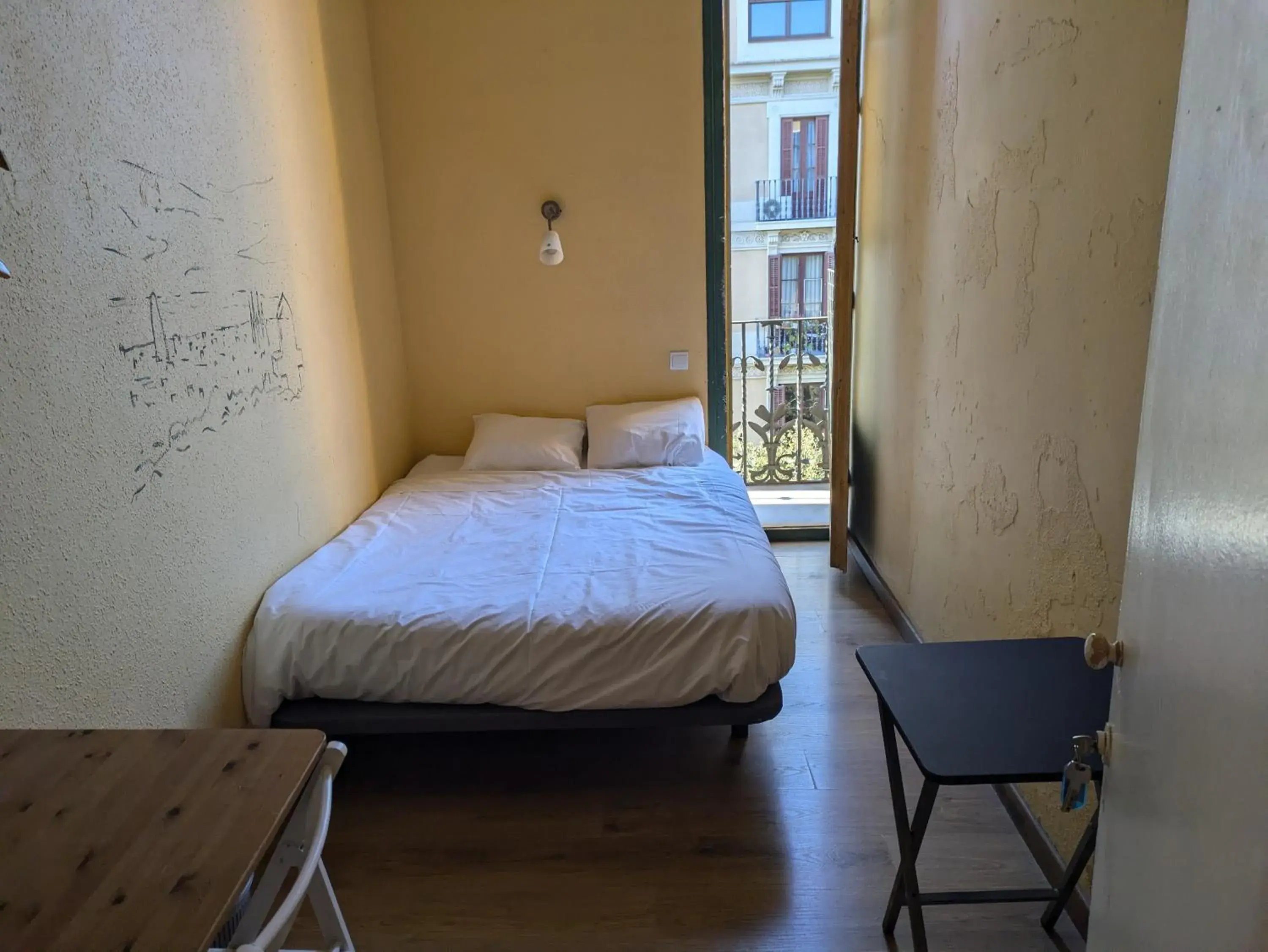 Double Room with Shared Bathroom in Pension Casa De Barca Double Room with Shared Bathroom in Pension Casa De Barca