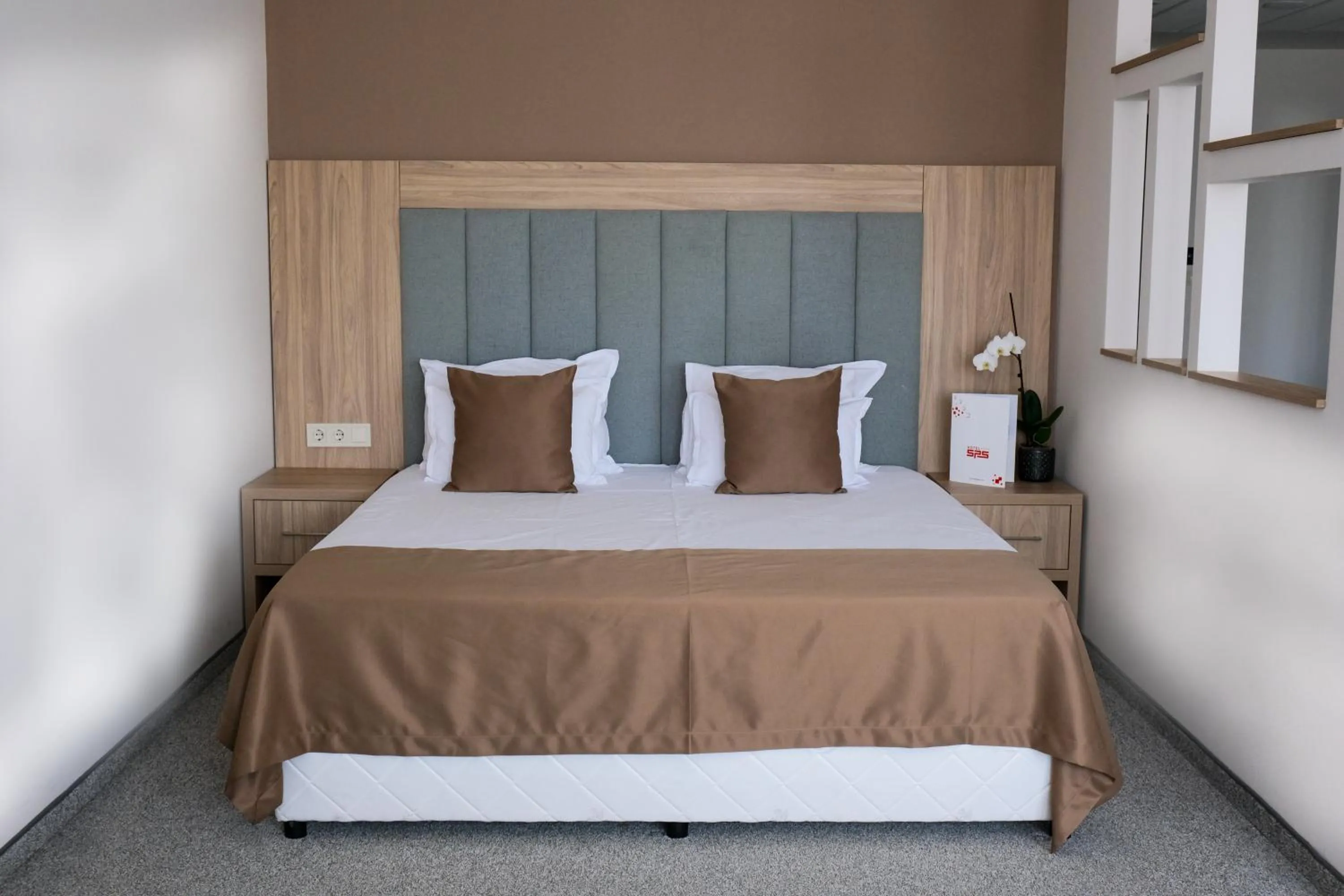 Bedroom, Bed in SPS Hotel