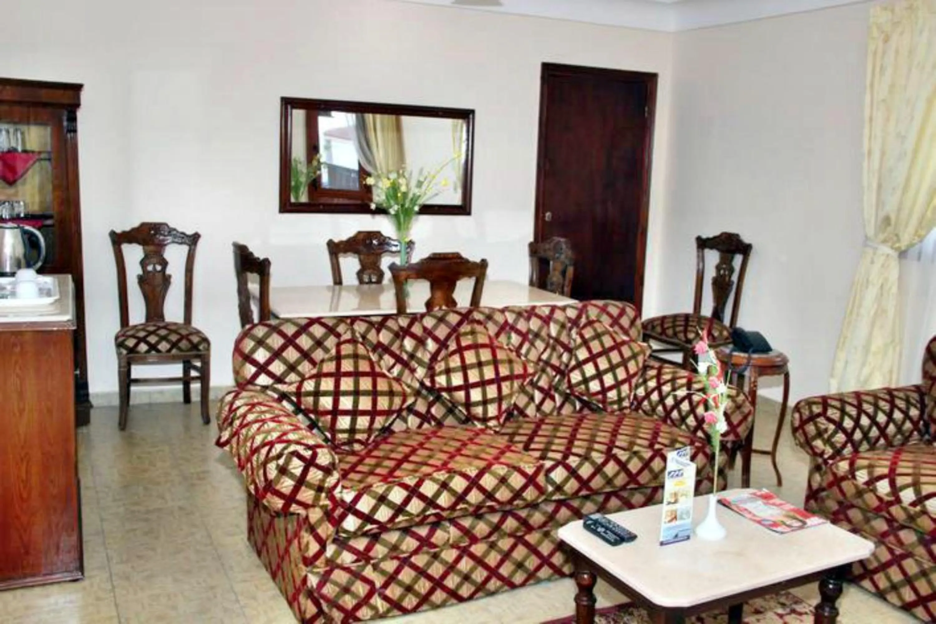 TV and multimedia in Alexandria Mediterranean Suites