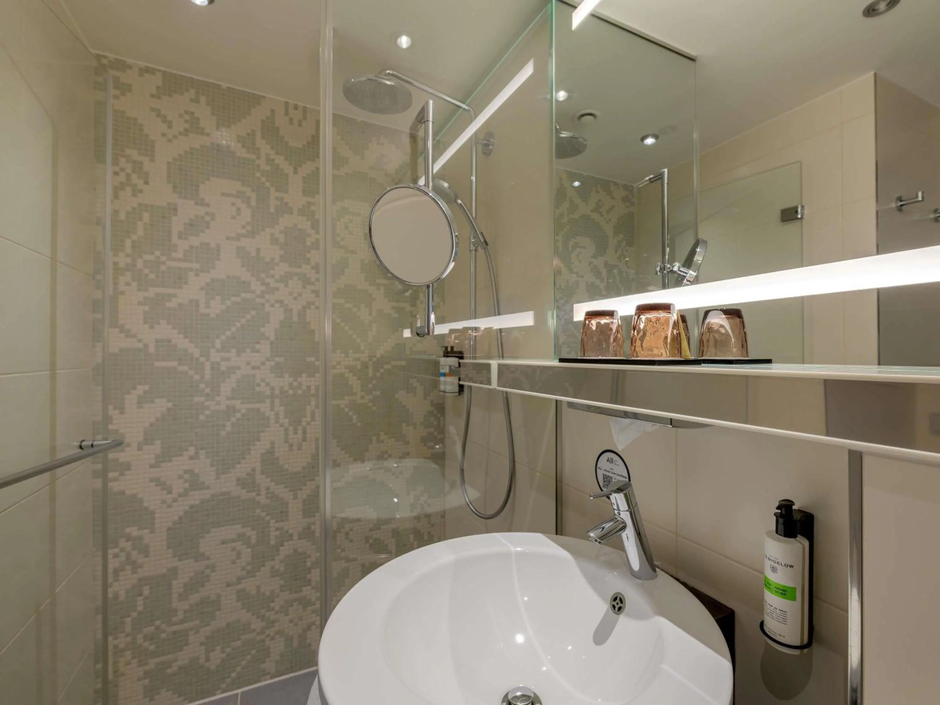 Toilet in Pullman Munich