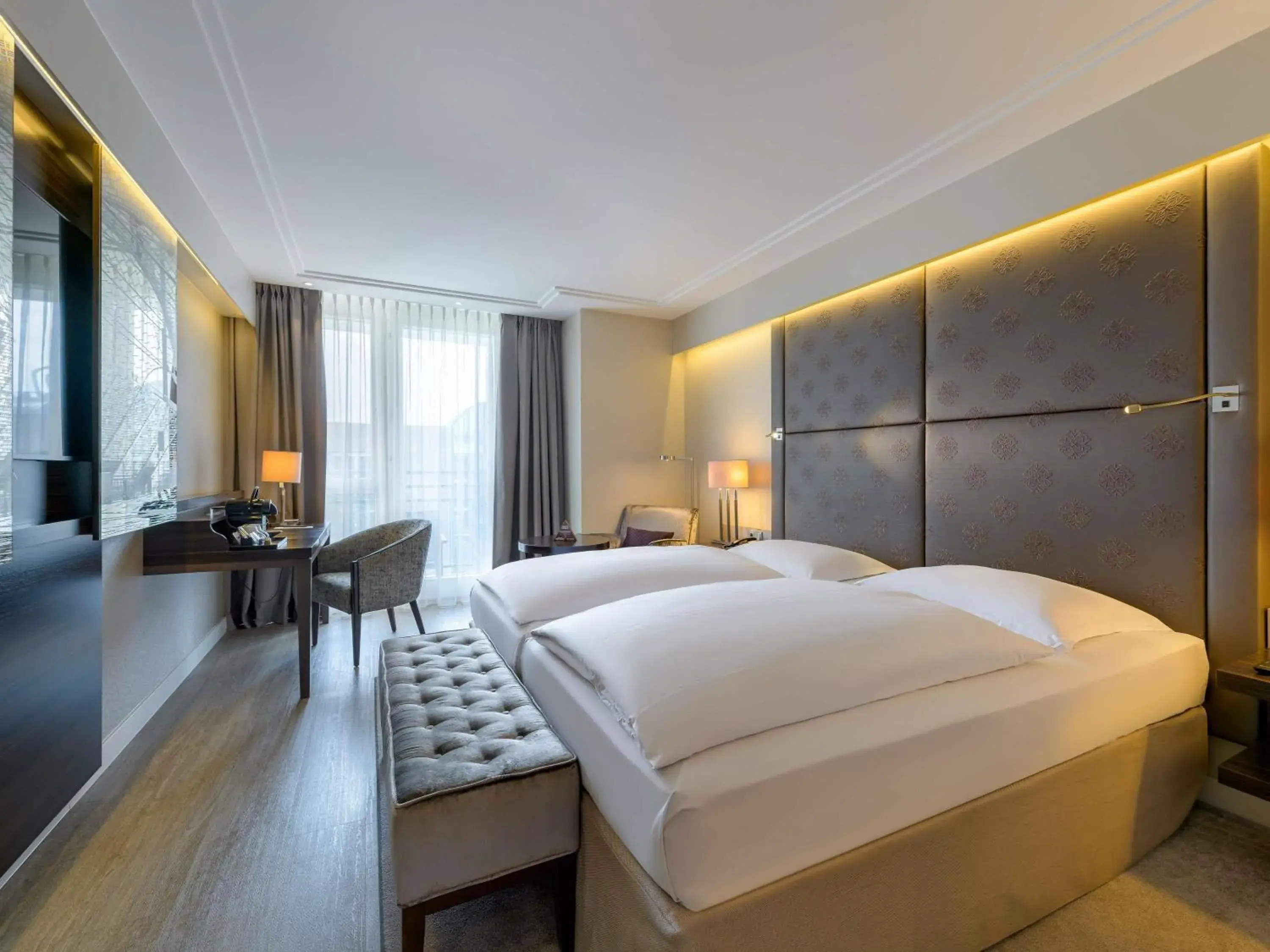 Bedroom, Bed in Pullman Munich Bedroom, Bed in Pullman Munich