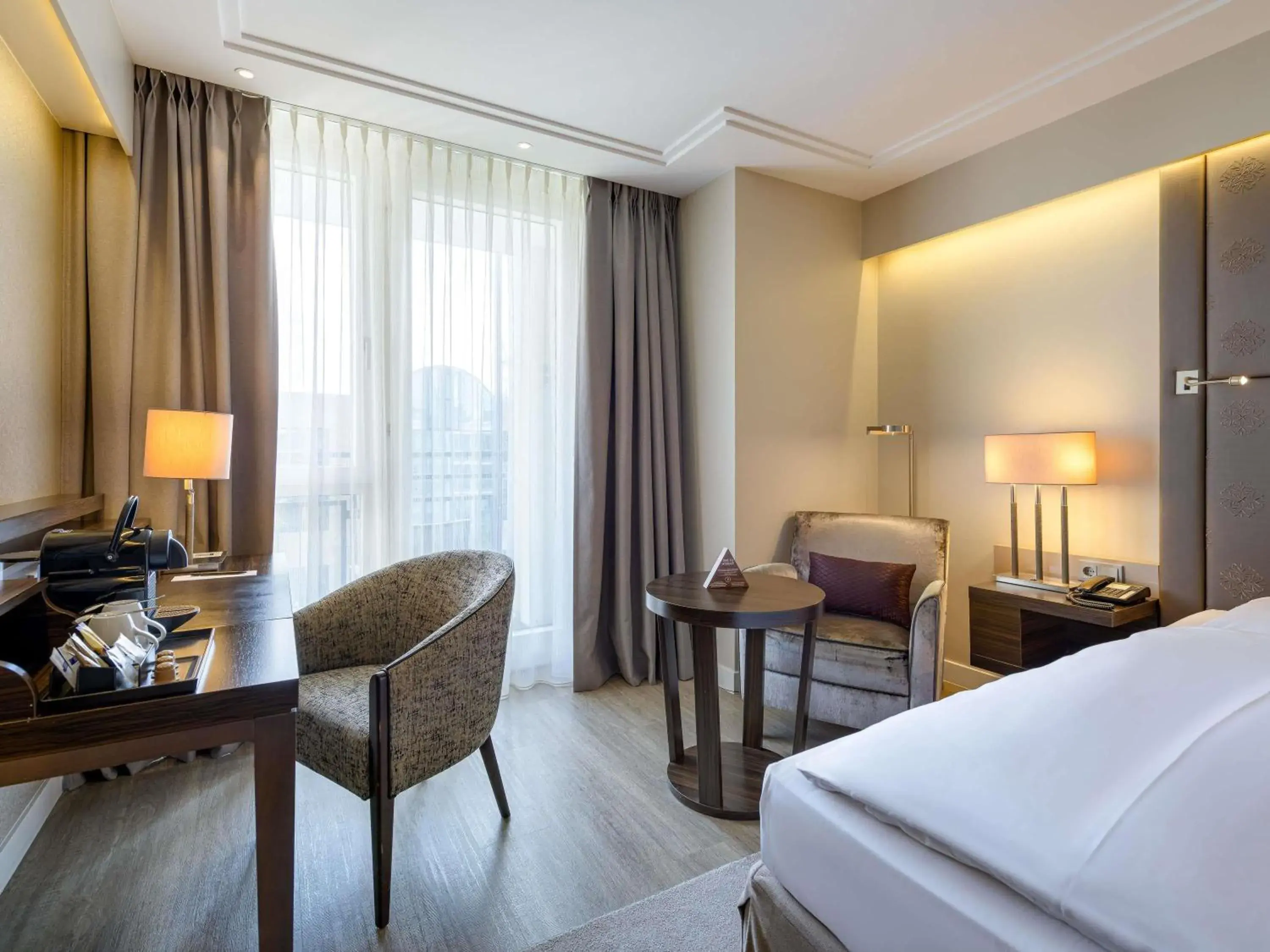 Bedroom, Bed in Pullman Munich Bedroom, Bed in Pullman Munich