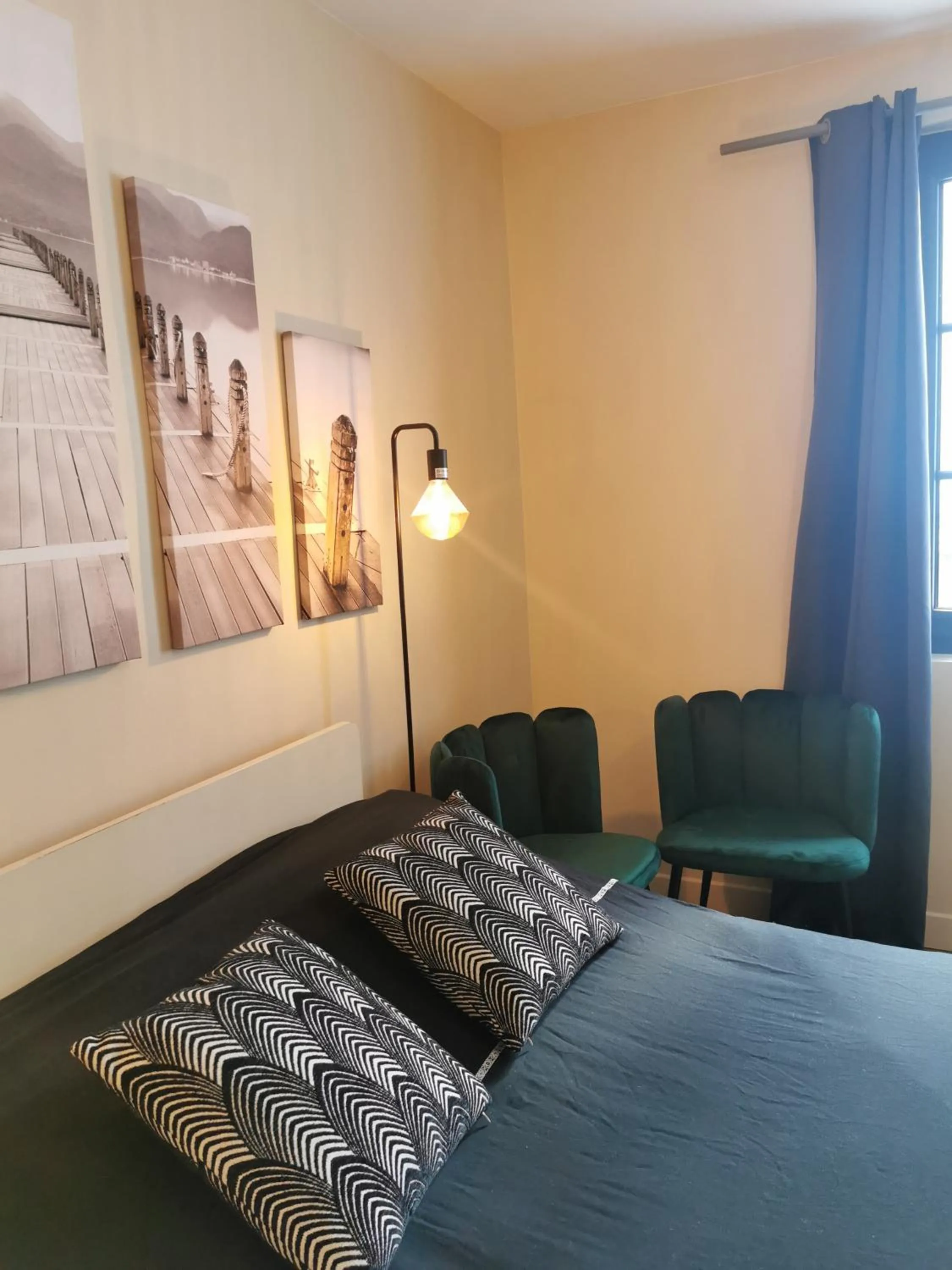 Bed in Chambres d'hôtes Chez Valérie Garage motos et vélos