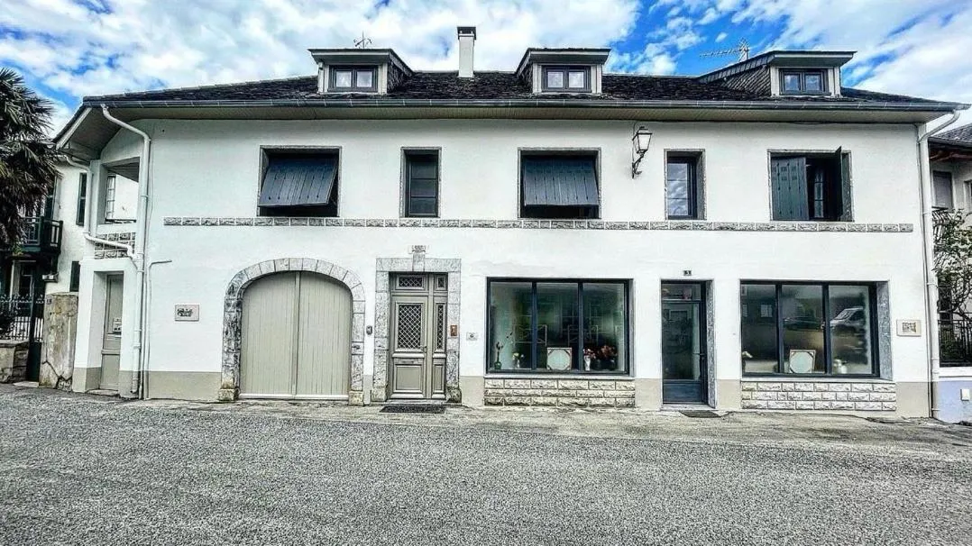 Chambres d'hôtes Chez Valérie Garage motos et vélos