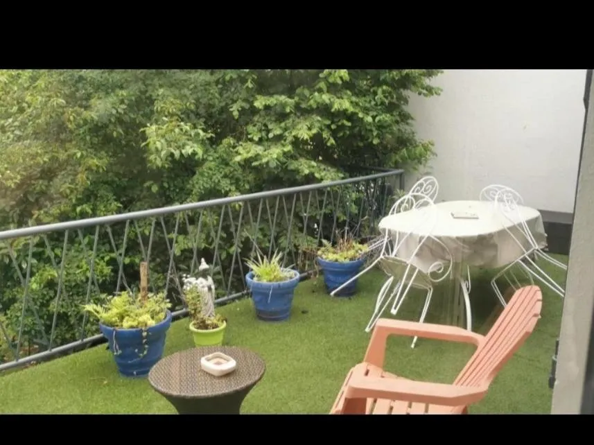 Chambres d'hôtes Chez Valérie Garage motos et vélos