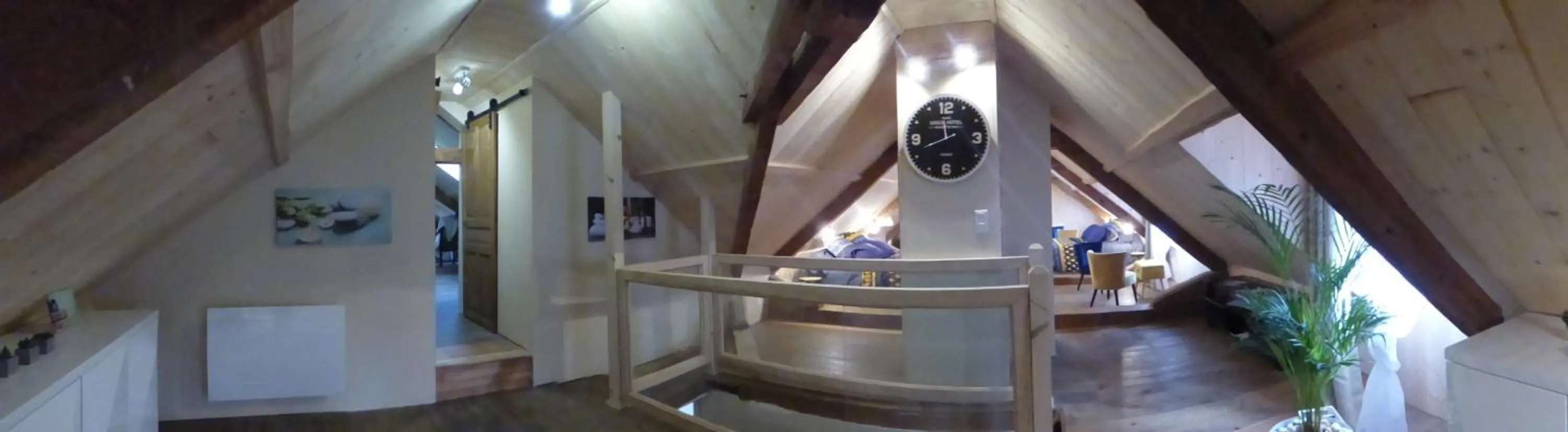 Chambres d'hôtes Chez Valérie Garage motos et vélos