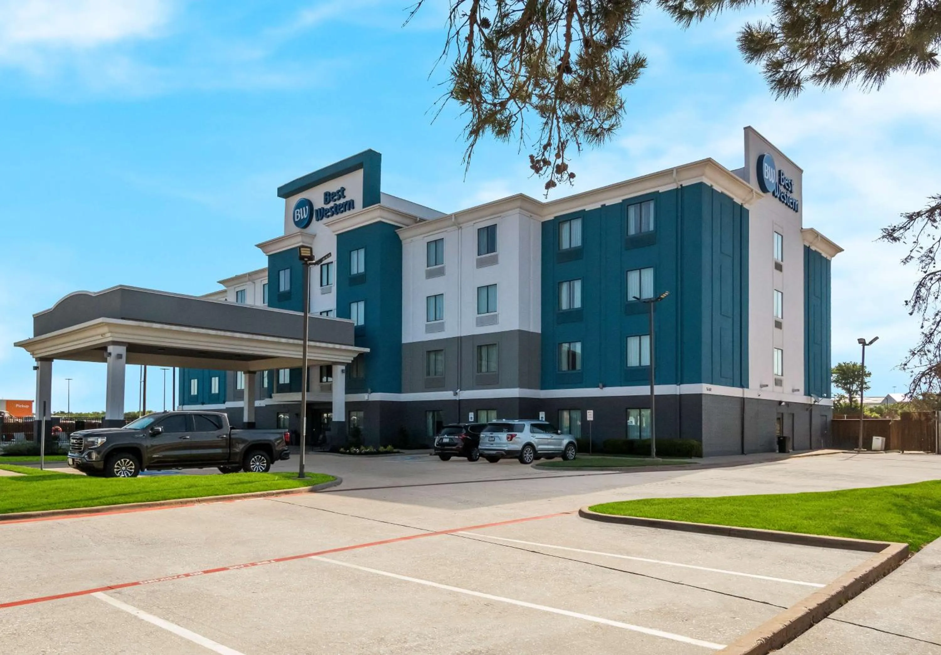 Property building in Best Western Eastland