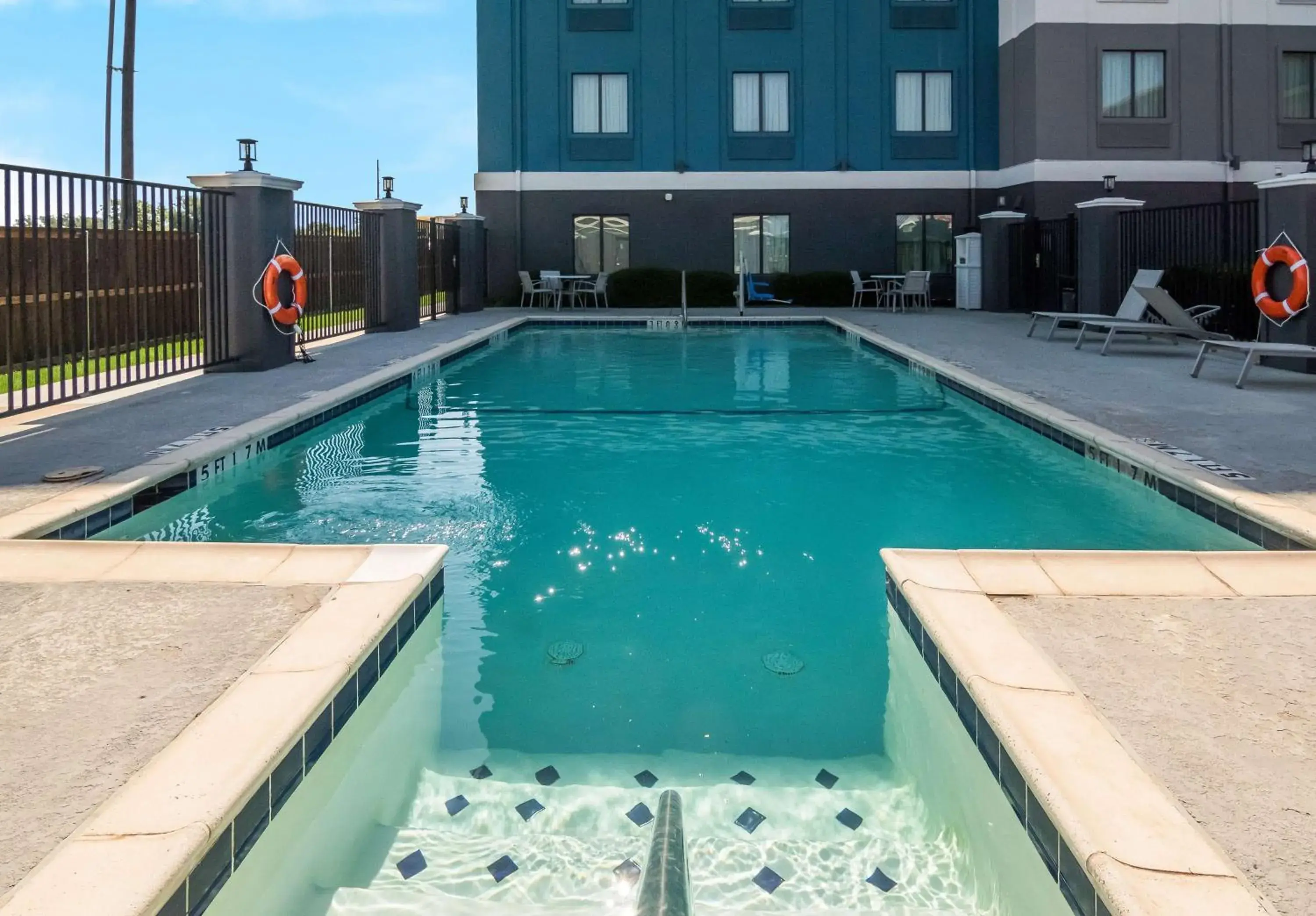 Pool view in Best Western Eastland Pool view in Best Western Eastland
