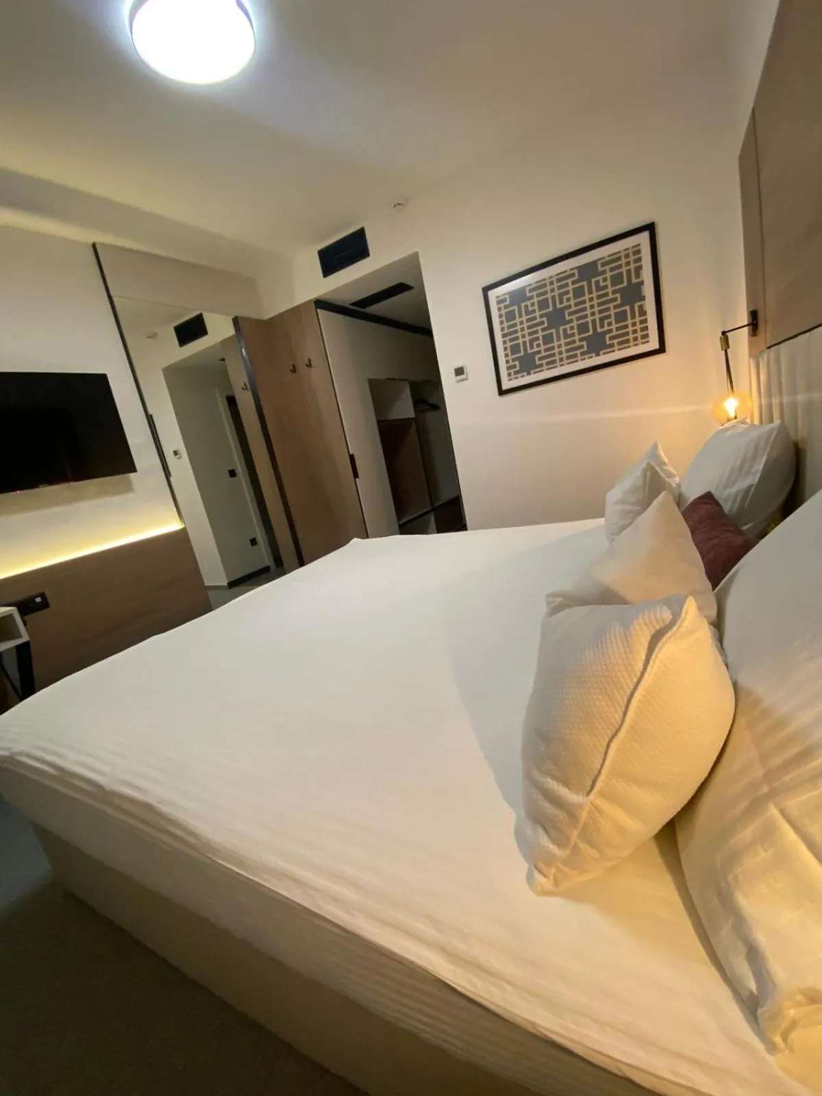 TV and multimedia, Bed in Hotel Grand