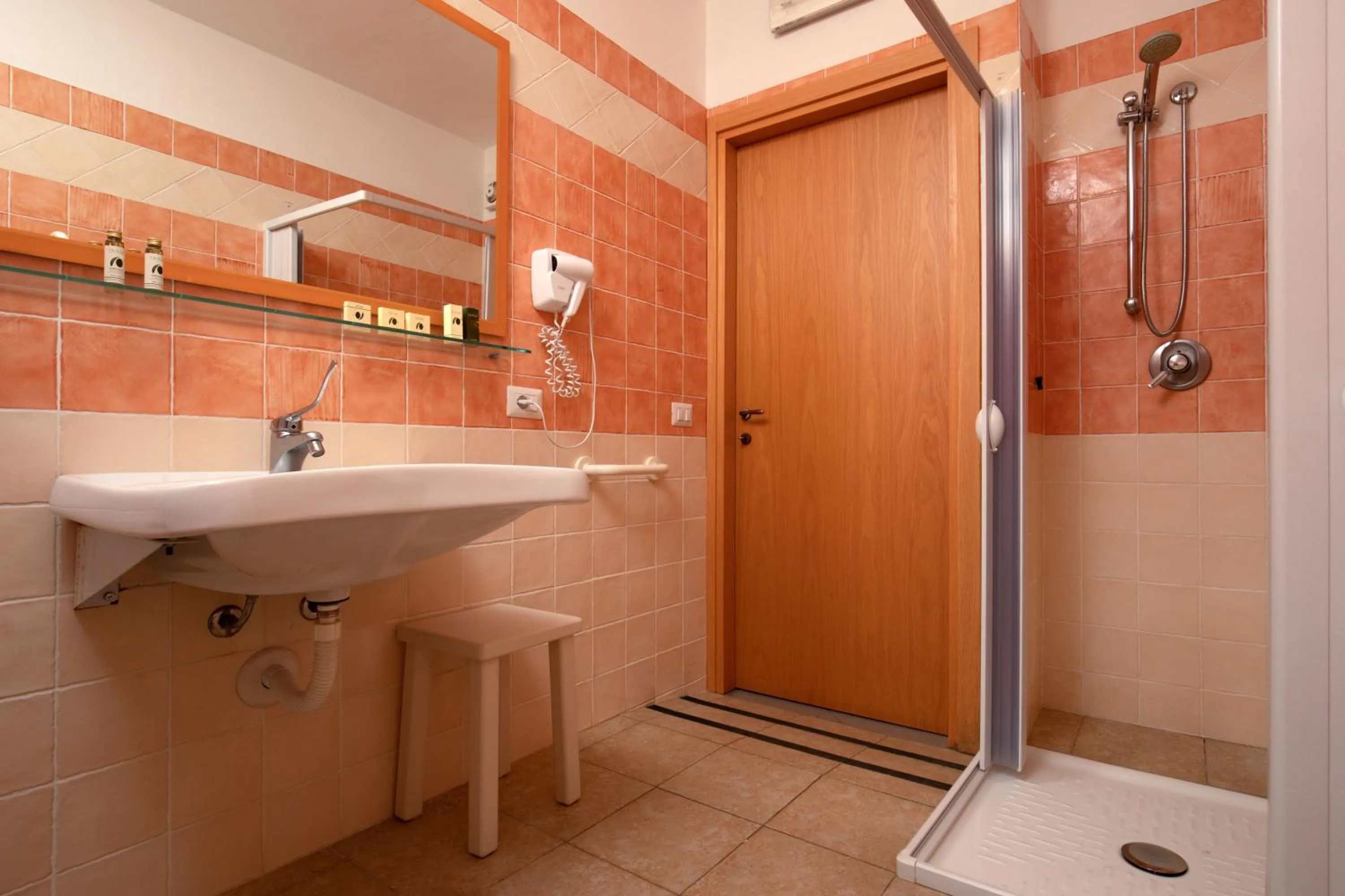 Shower in Valle Del Buttero