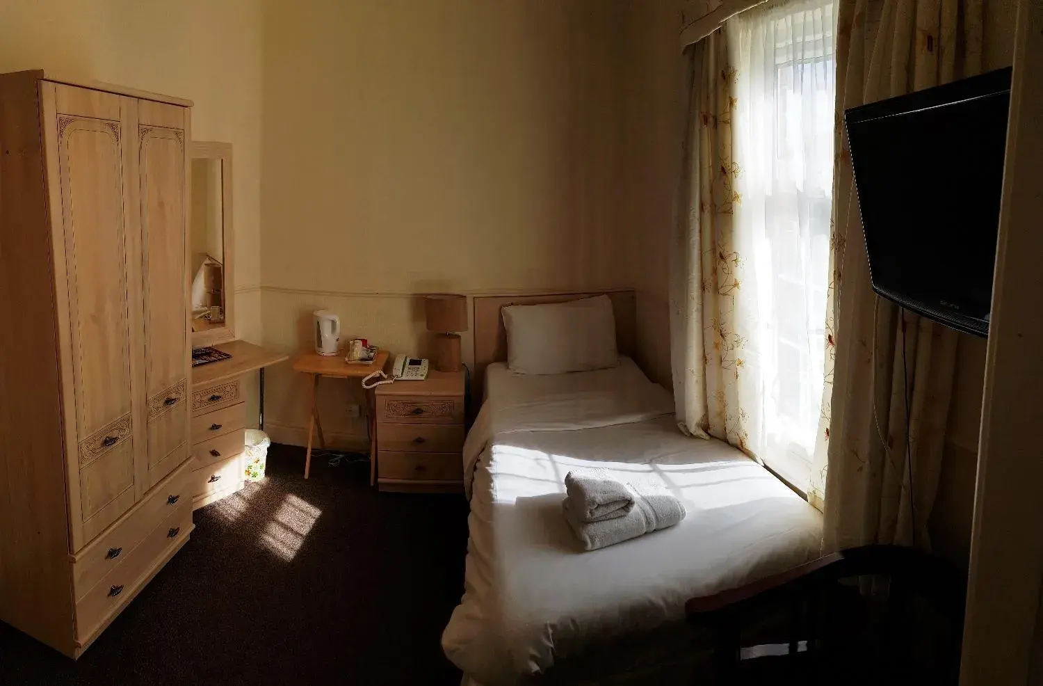 Standard Single Room in Clifton Park Hotel - Exclusive to Adults Standard Single Room in Clifton Park Hotel - Exclusive to Adults