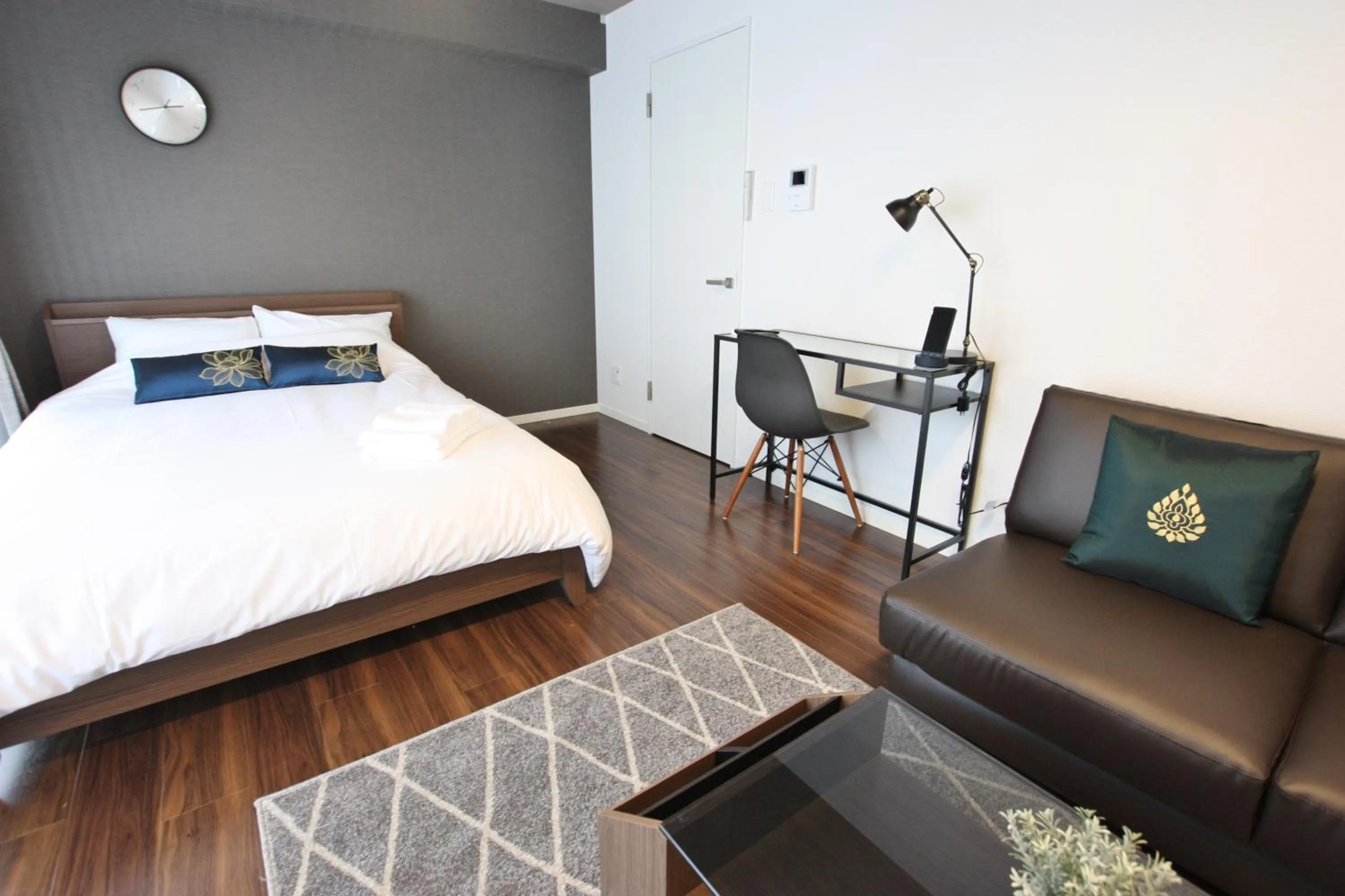 Photo of the whole room, Bed in Forest inn Tenjinminami