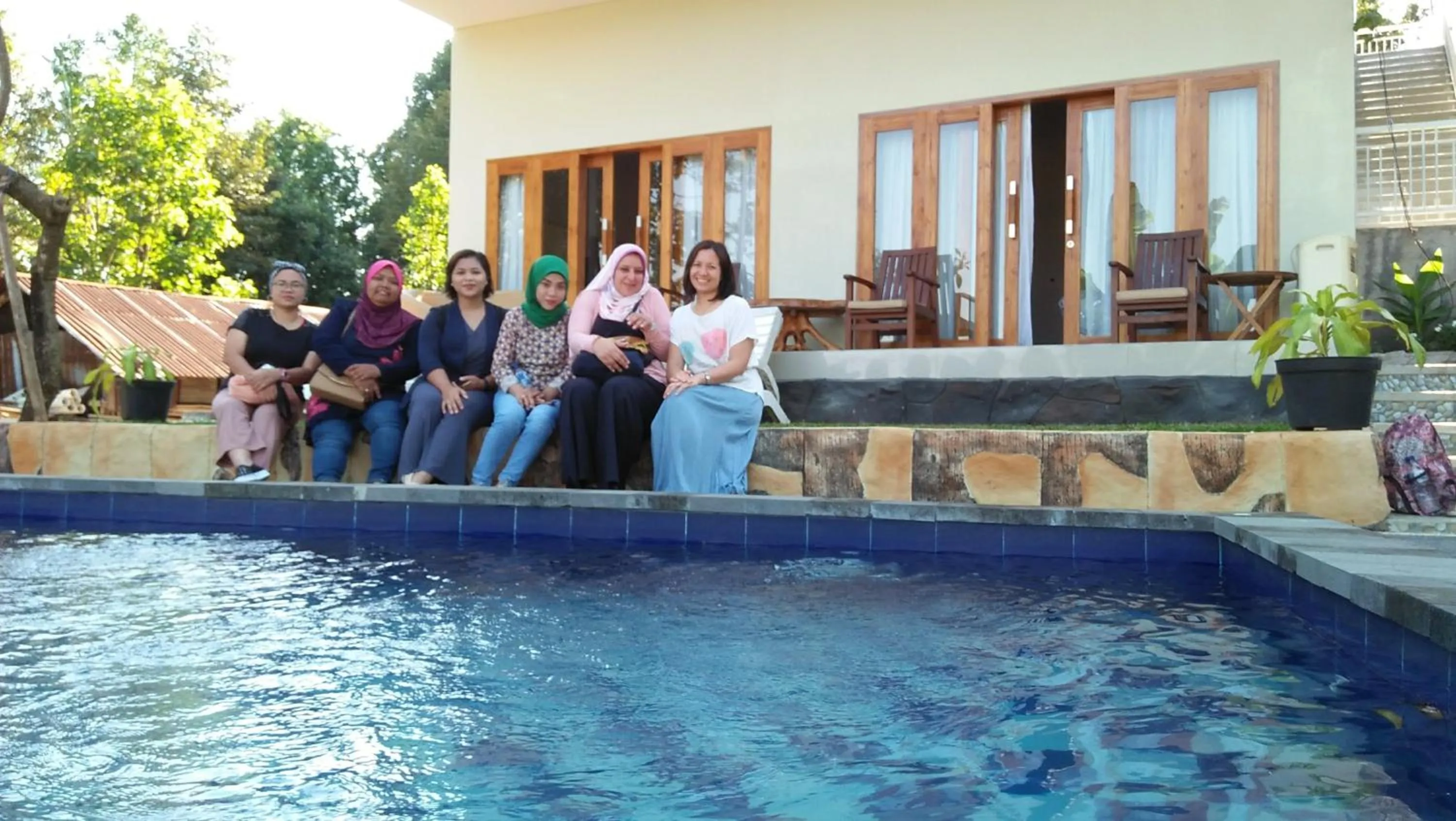 Swimming pool in Mandhasativa Homestay