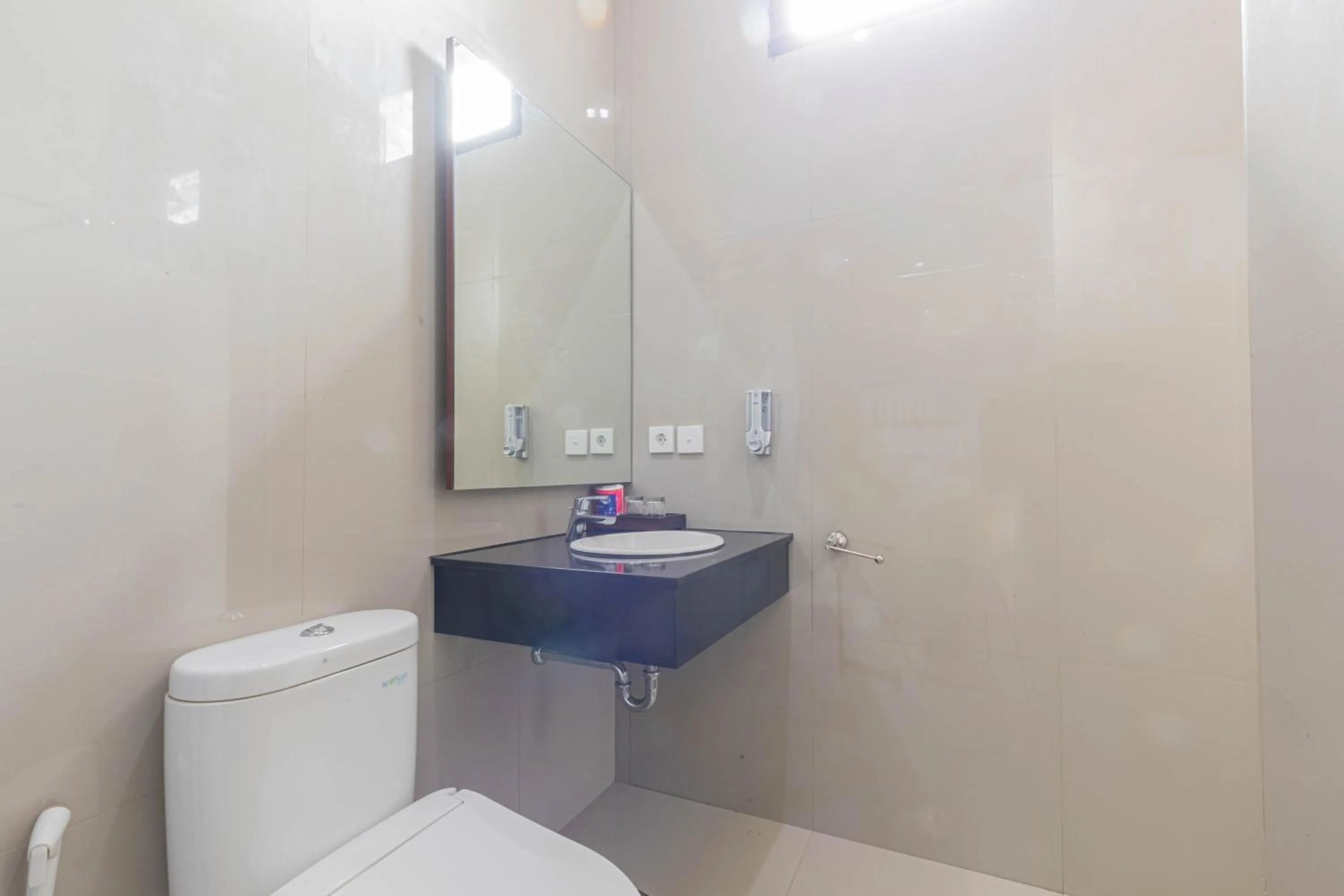 Toilet in Mandhasativa Homestay