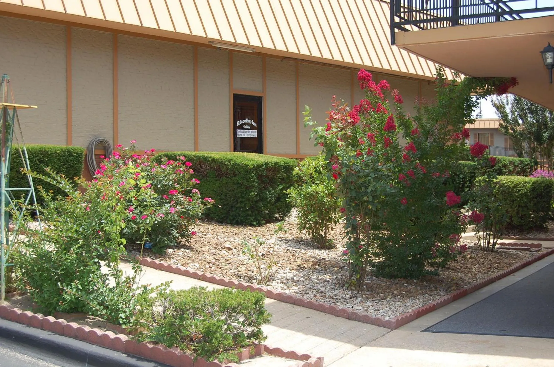 Decorative detail in Executive Inn and Suites Springdale