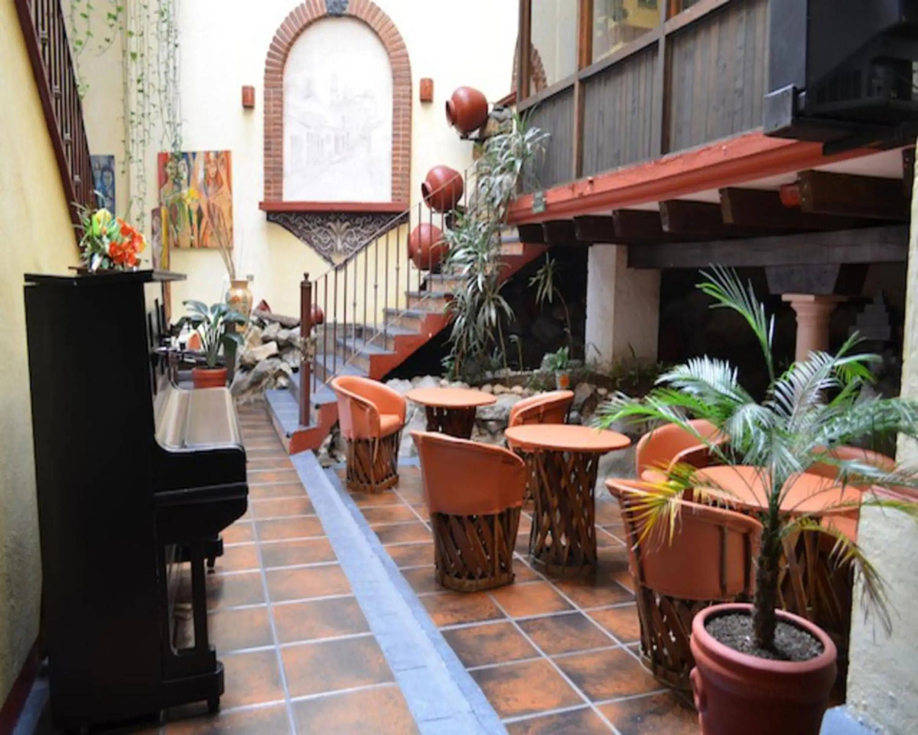 Lounge or bar in Mision Xalapa Plaza de las Convenciones Lounge or bar in Mision Xalapa Plaza de las Convenciones