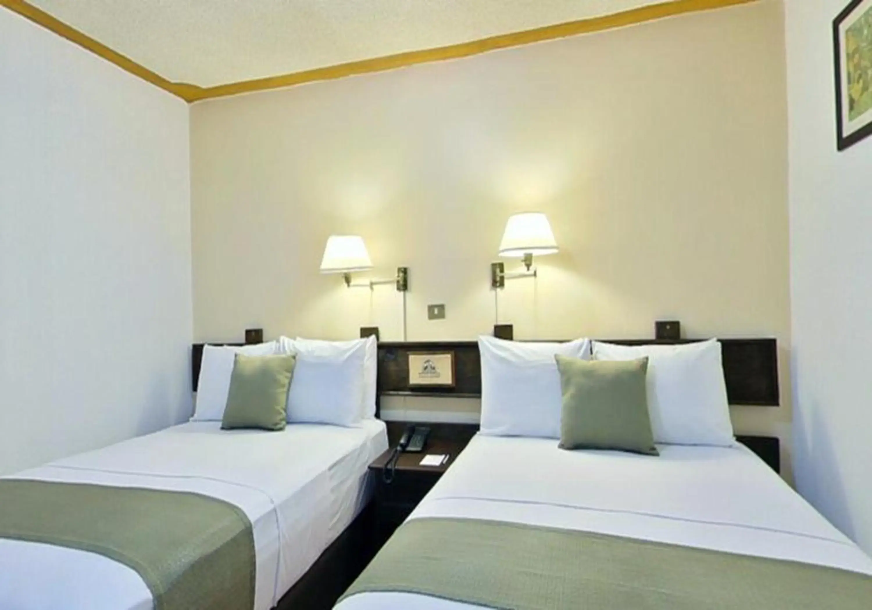 Photo of the whole room, Bed in Mision Xalapa Plaza de las Convenciones Photo of the whole room, Bed in Mision Xalapa Plaza de las Convenciones