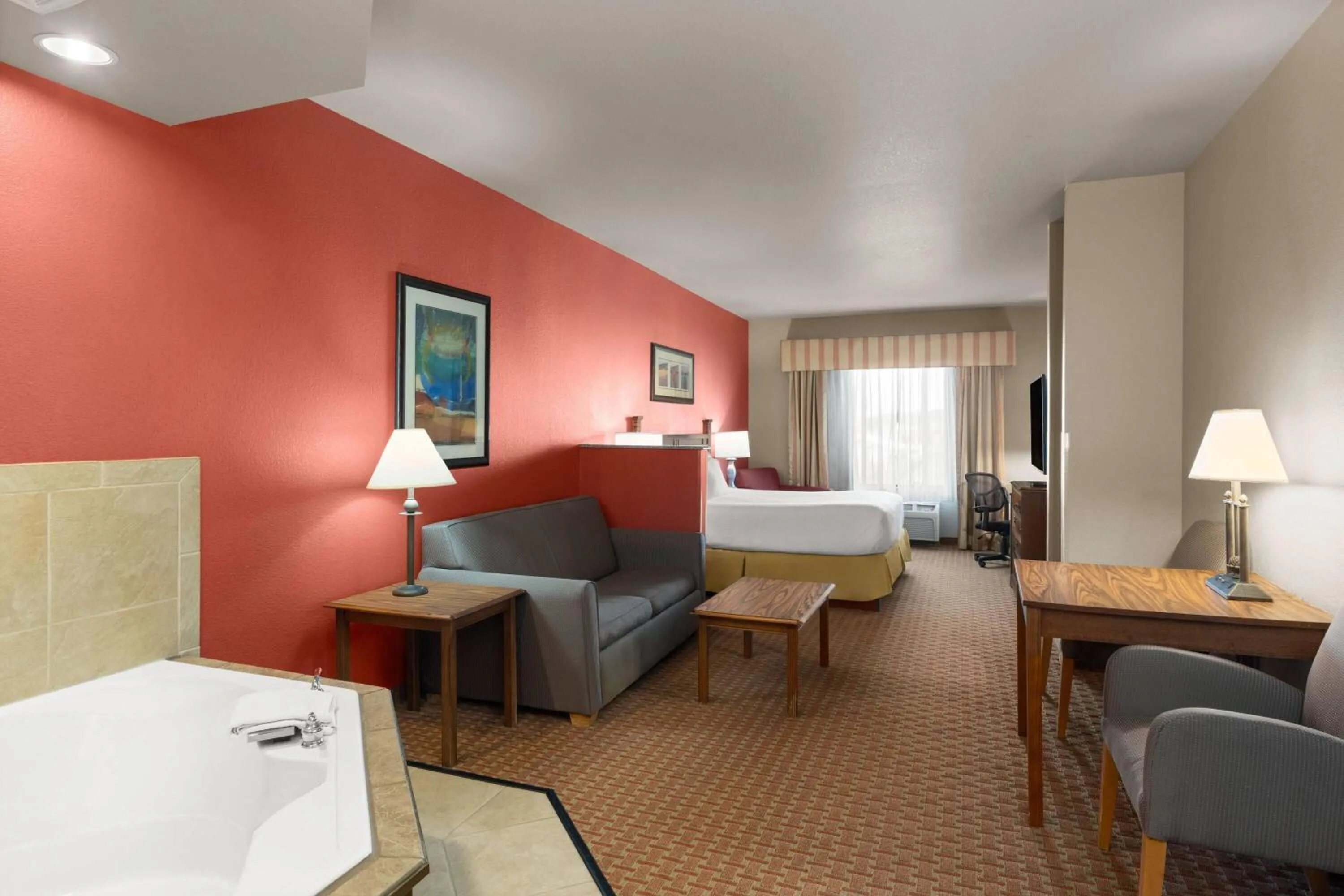 Bath in Baymont Inn & Suites by Wyndham Sturgis