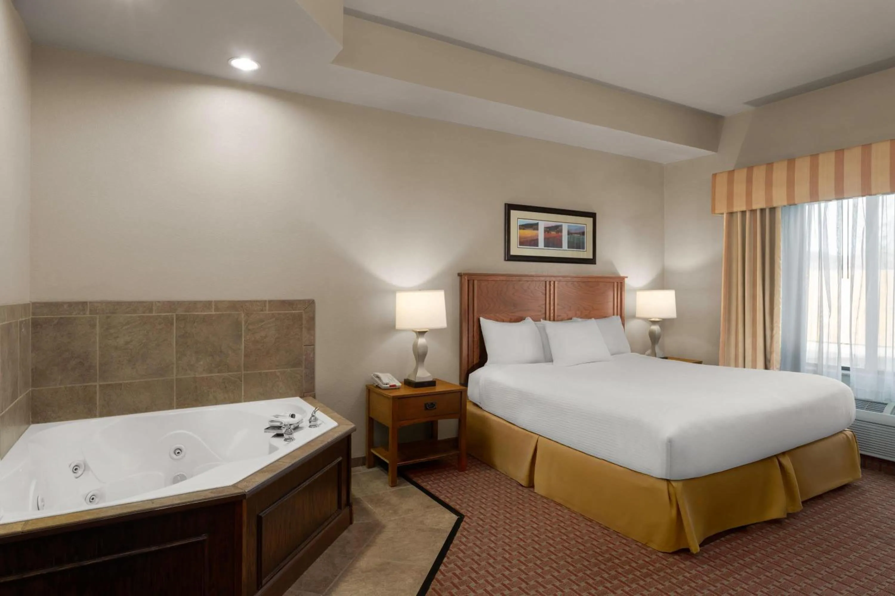 Bath in Baymont Inn & Suites by Wyndham Sturgis