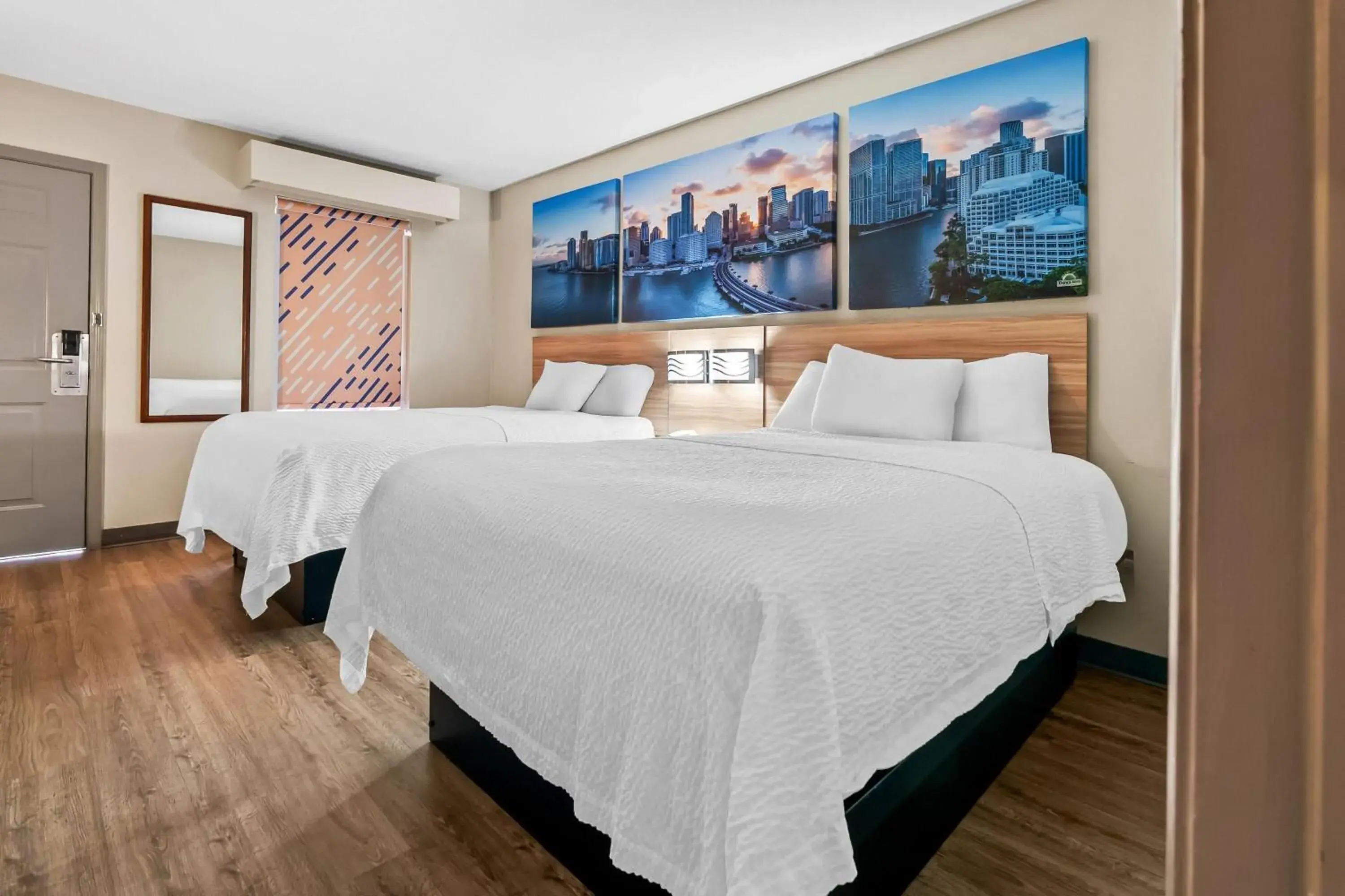 Bed in Days Inn by Wyndham Simpsonville Bed in Days Inn by Wyndham Simpsonville