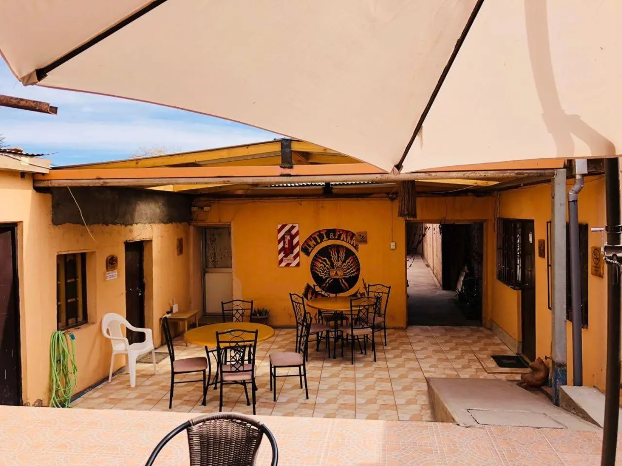 Hostal Intipara